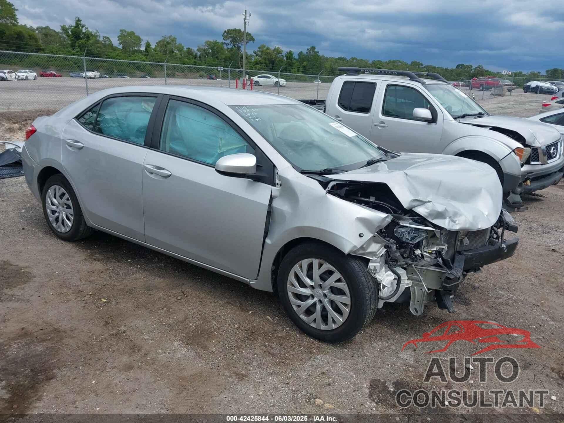 TOYOTA COROLLA 2018 - 5YFBURHE2JP841858