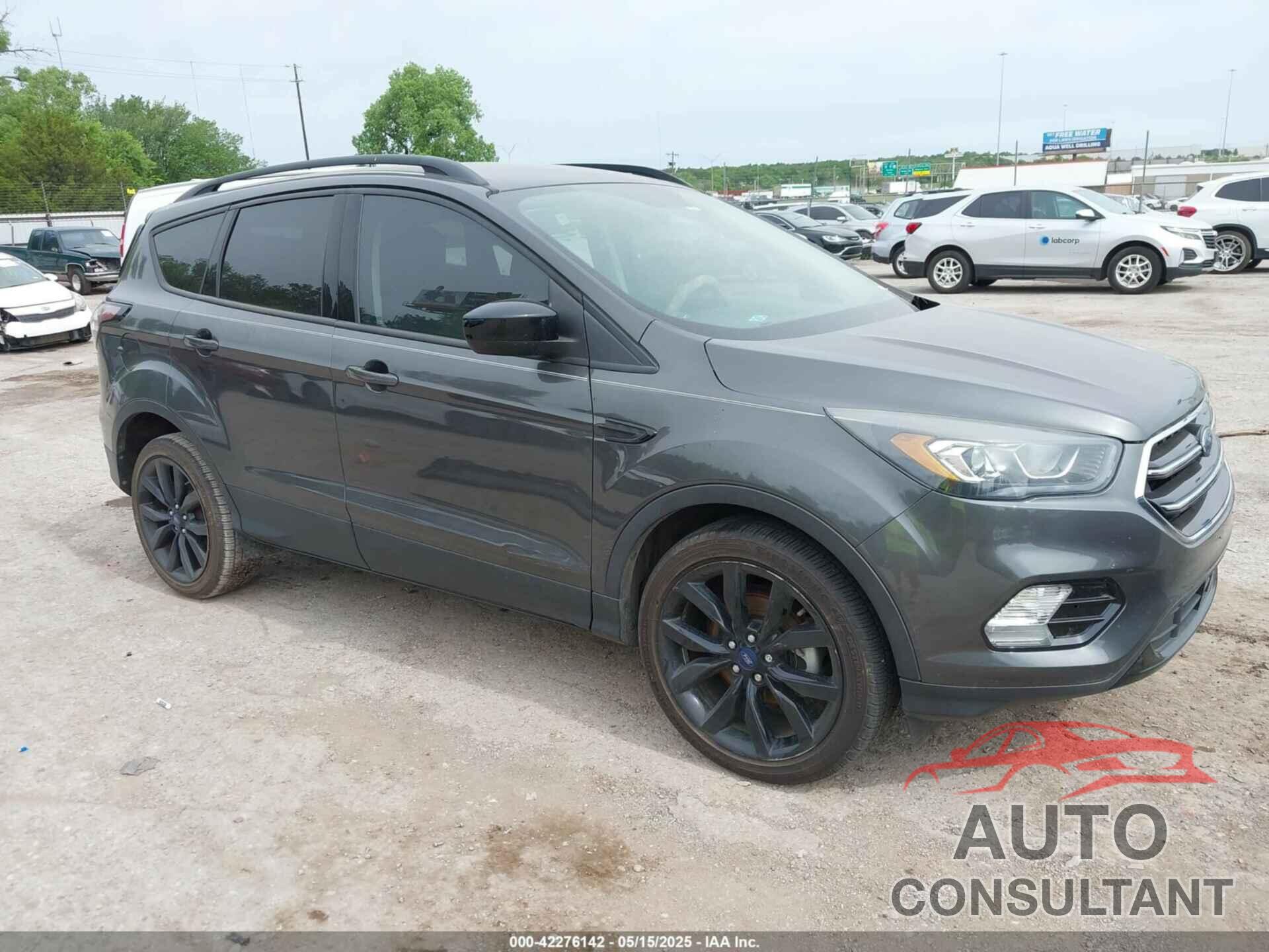 FORD ESCAPE 2018 - 1FMCU0GD3JUC18823