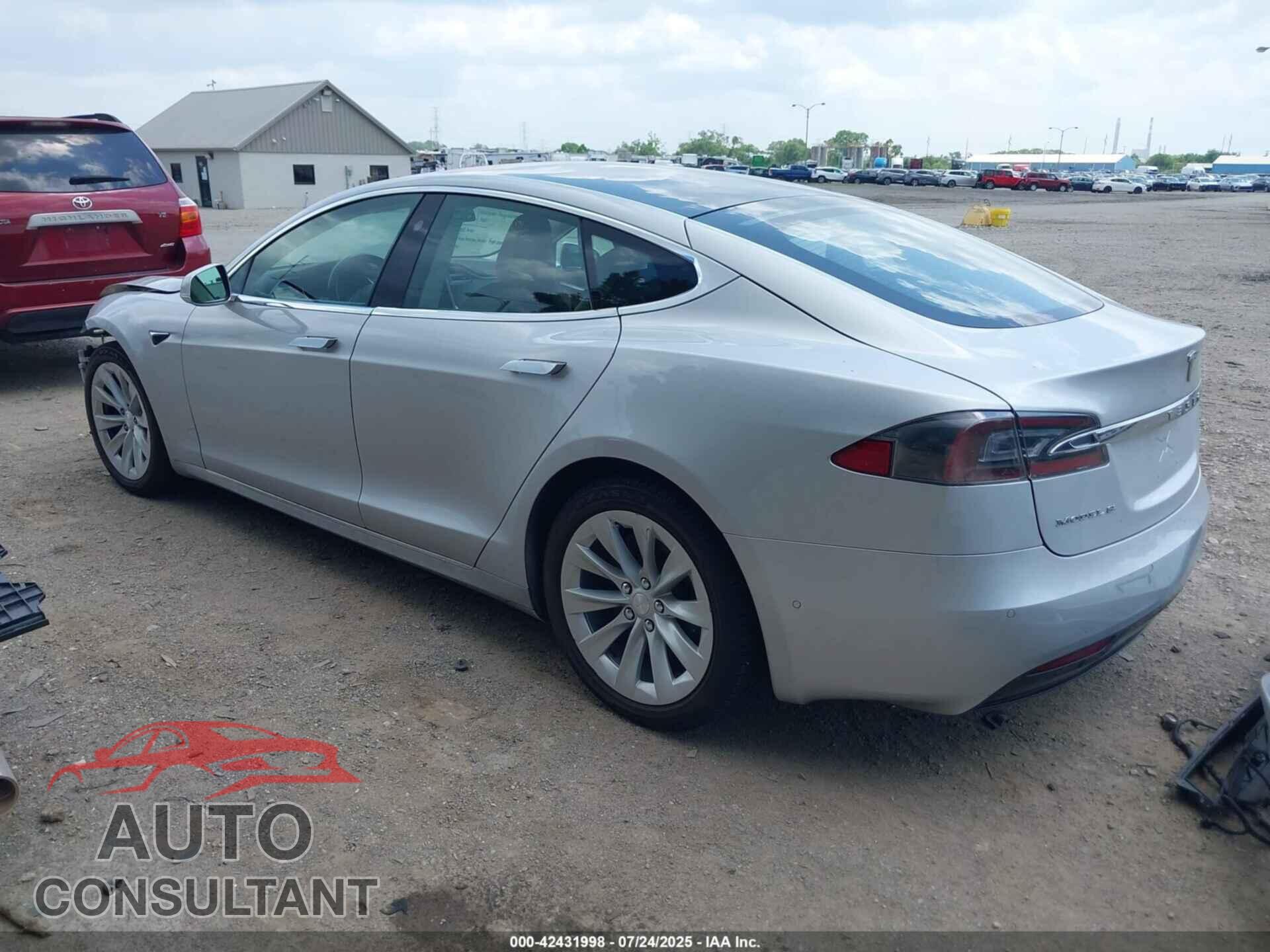 TESLA MODEL S 2017 - 5YJSA1E25HF198609