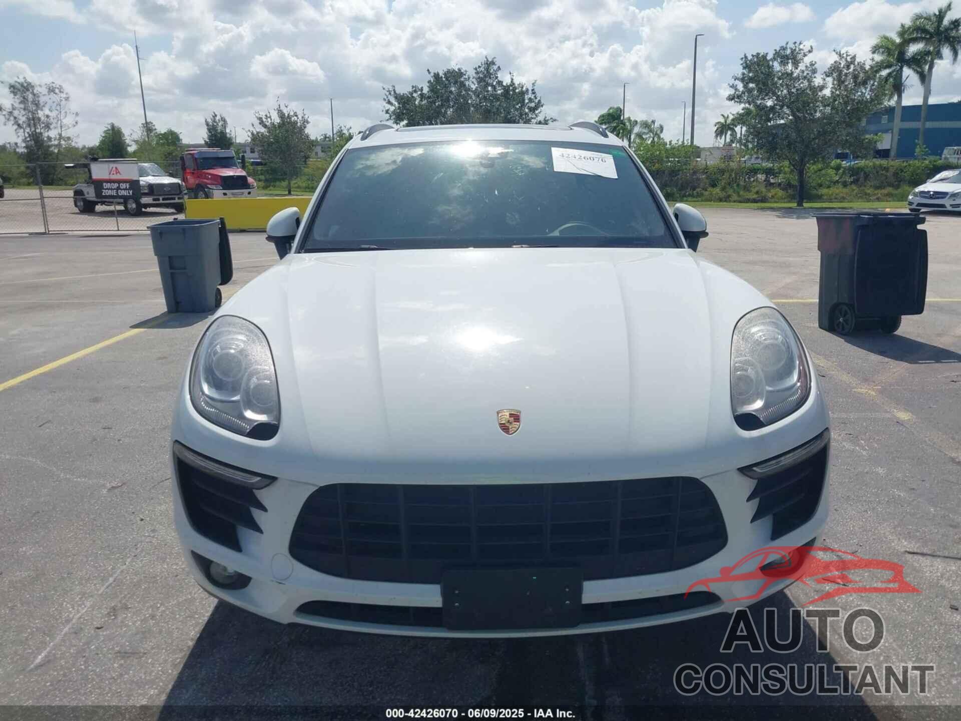 PORSCHE MACAN 2018 - WP1AA2A55JLB09317