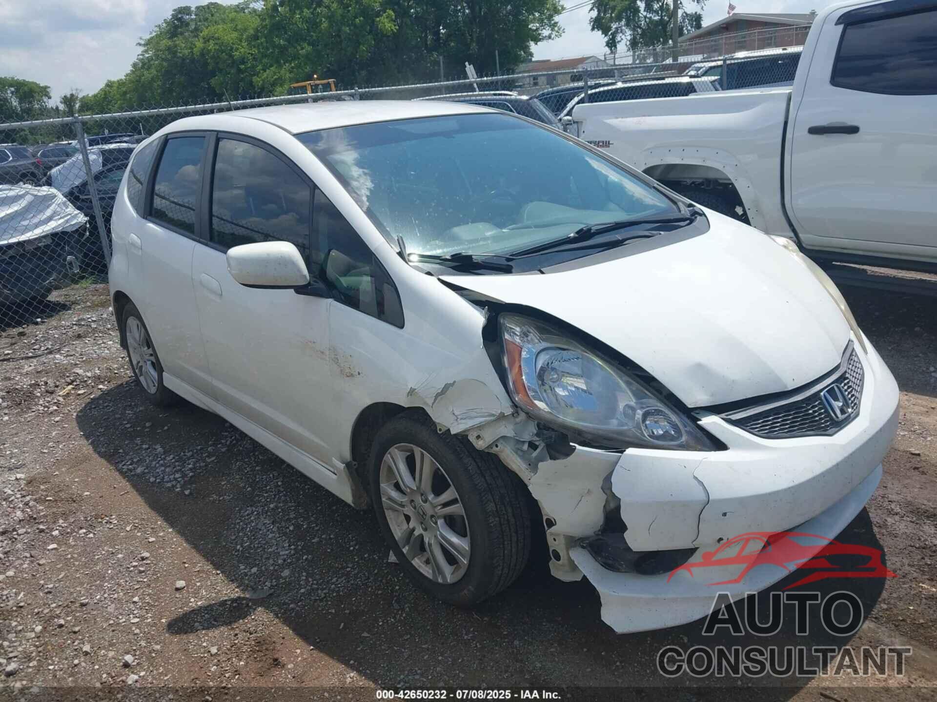 HONDA FIT 2011 - JHMGE8H58BC027123