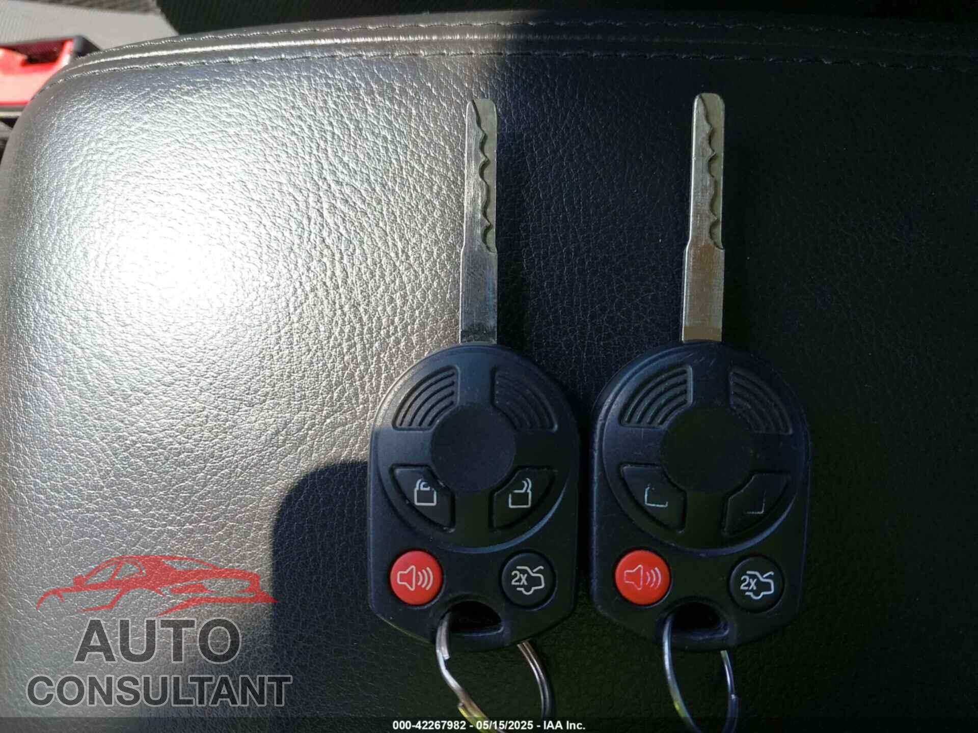 FORD FOCUS 2014 - 1FADP3F2XEL136526