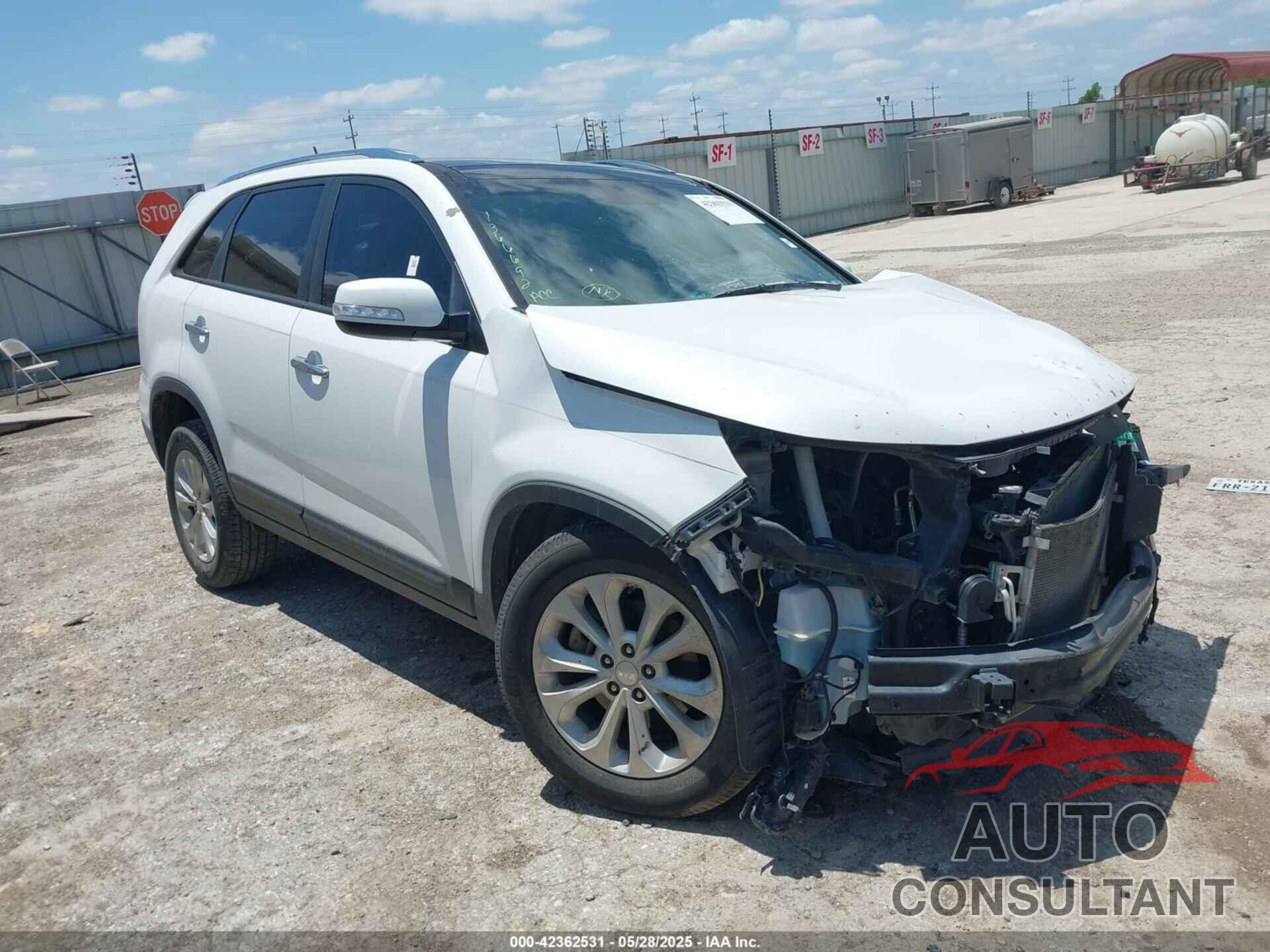 KIA SORENTO 2015 - 5XYKU4A77FG648311