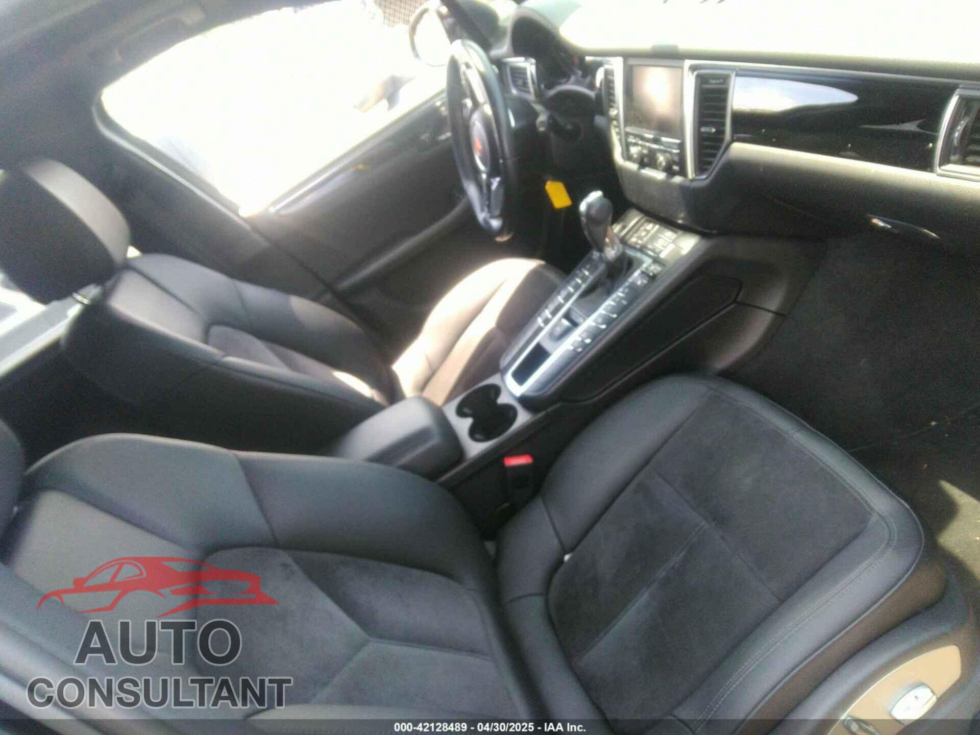 PORSCHE MACAN 2016 - WP1AB2A56GLB40663