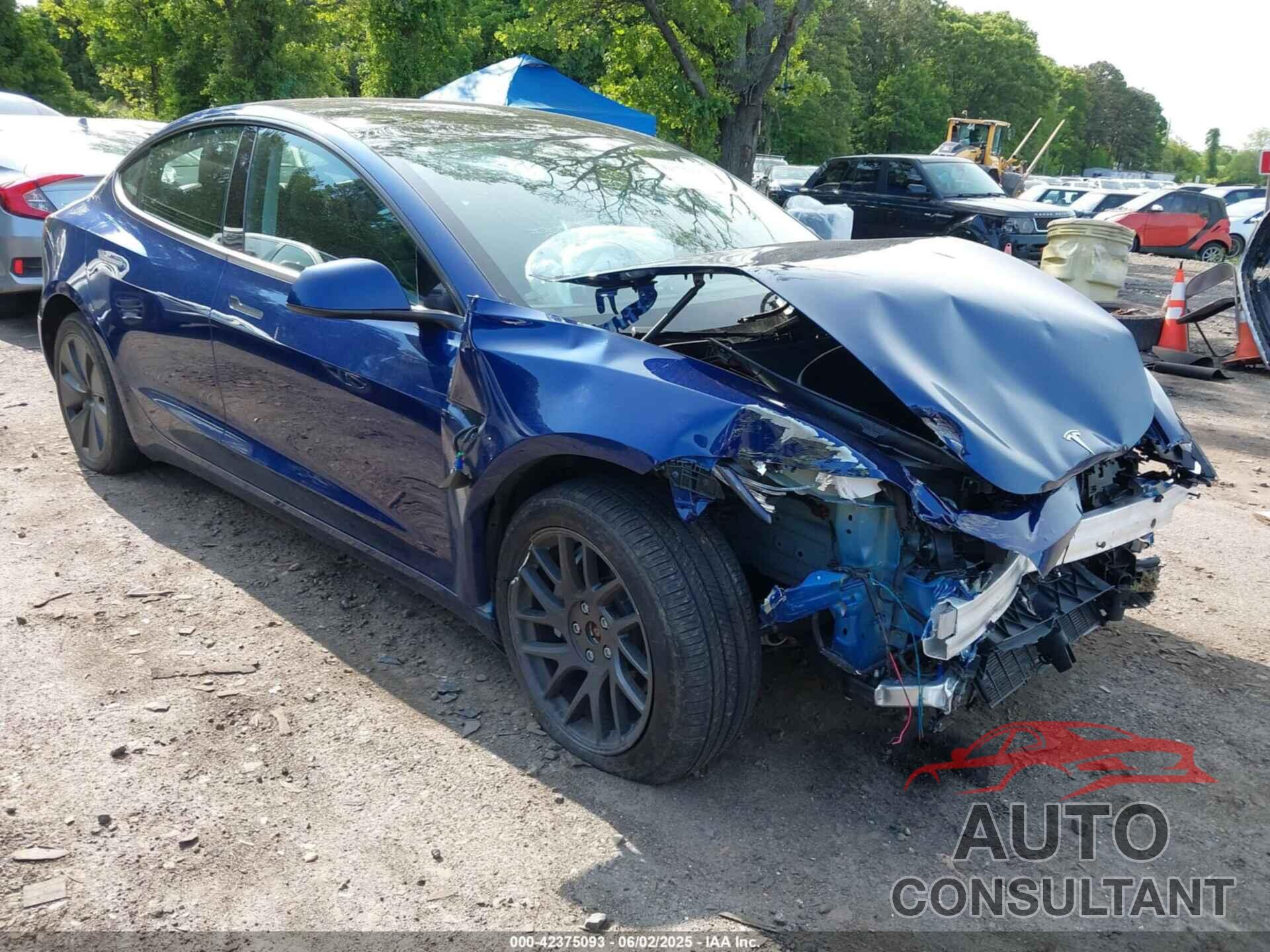 TESLA MODEL 3 2025 - 5YJ3E1EB9SF885625