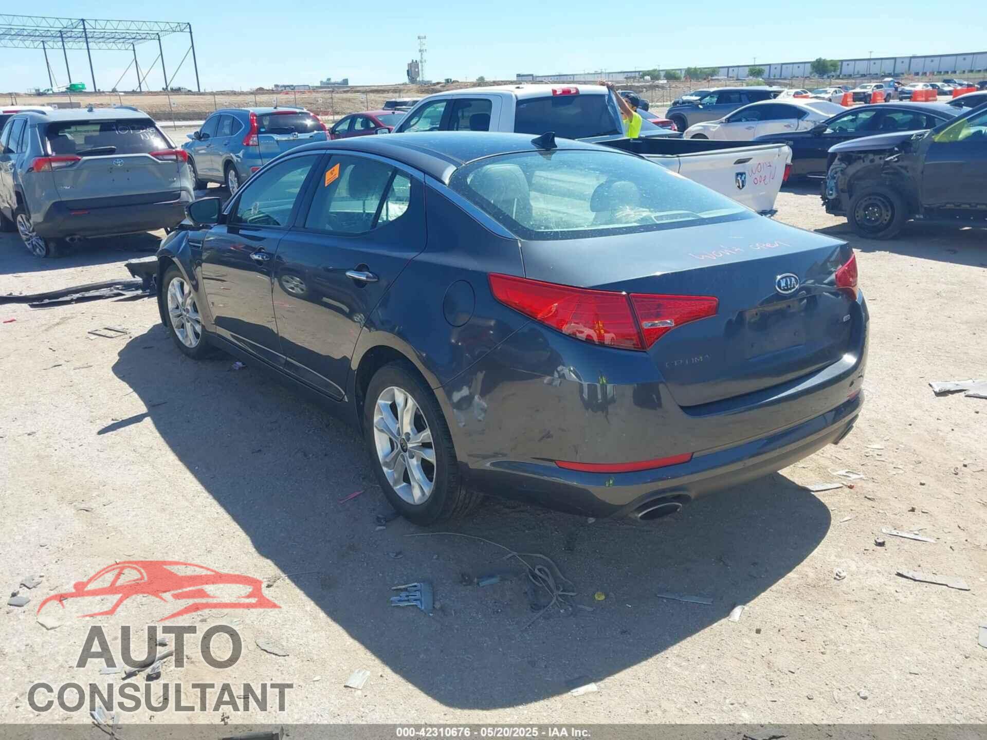 KIA OPTIMA 2011 - KNAGN4A76B5099896
