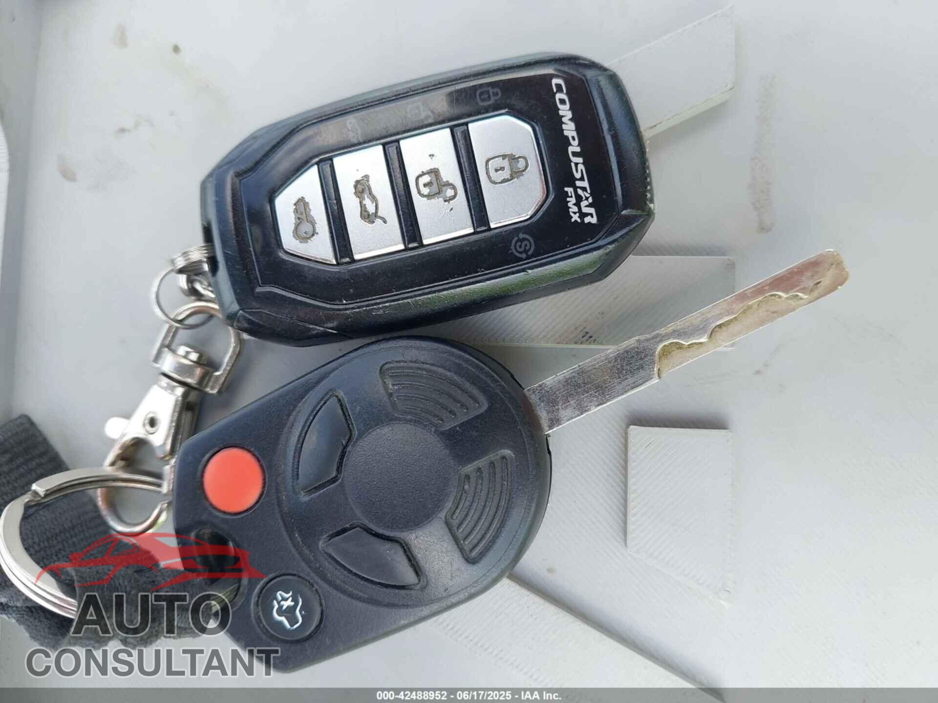 FORD FOCUS 2012 - 1FAHP3K29CL185687
