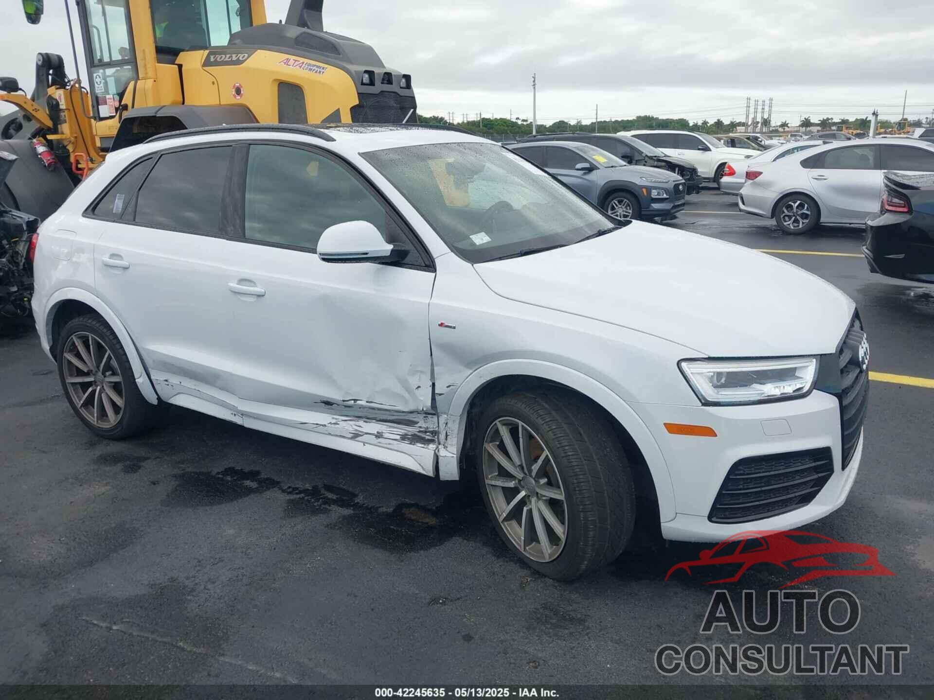 AUDI Q3 2017 - WA1GCCFS9HR001987