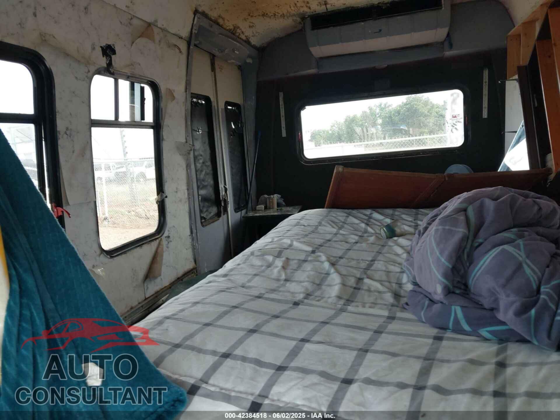 FORD E-350 CUTAWAY 2013 - 1FDEE3FL1DDB32902