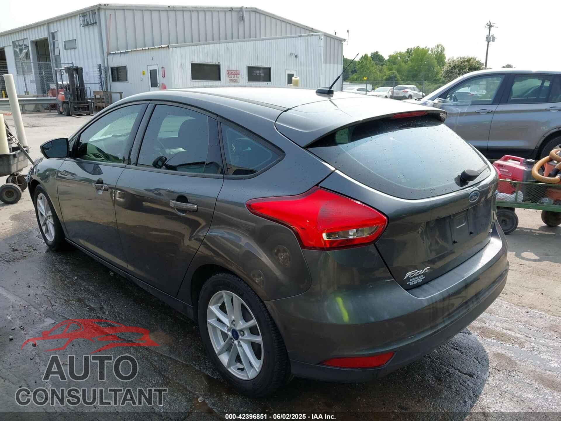 FORD FOCUS 2017 - 1FADP3K20HL302269