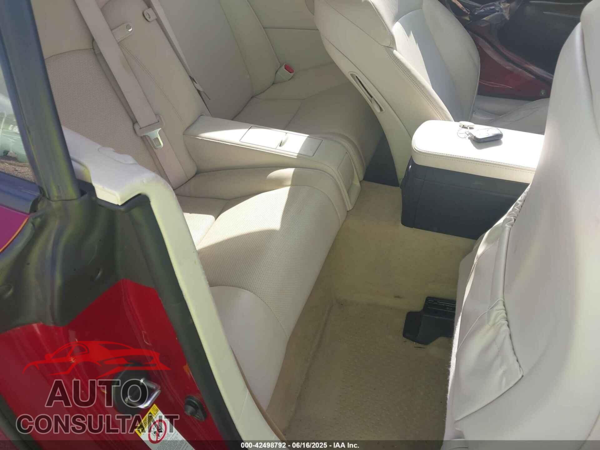 LEXUS IS 250C 2014 - JTHFF2C21E2531283