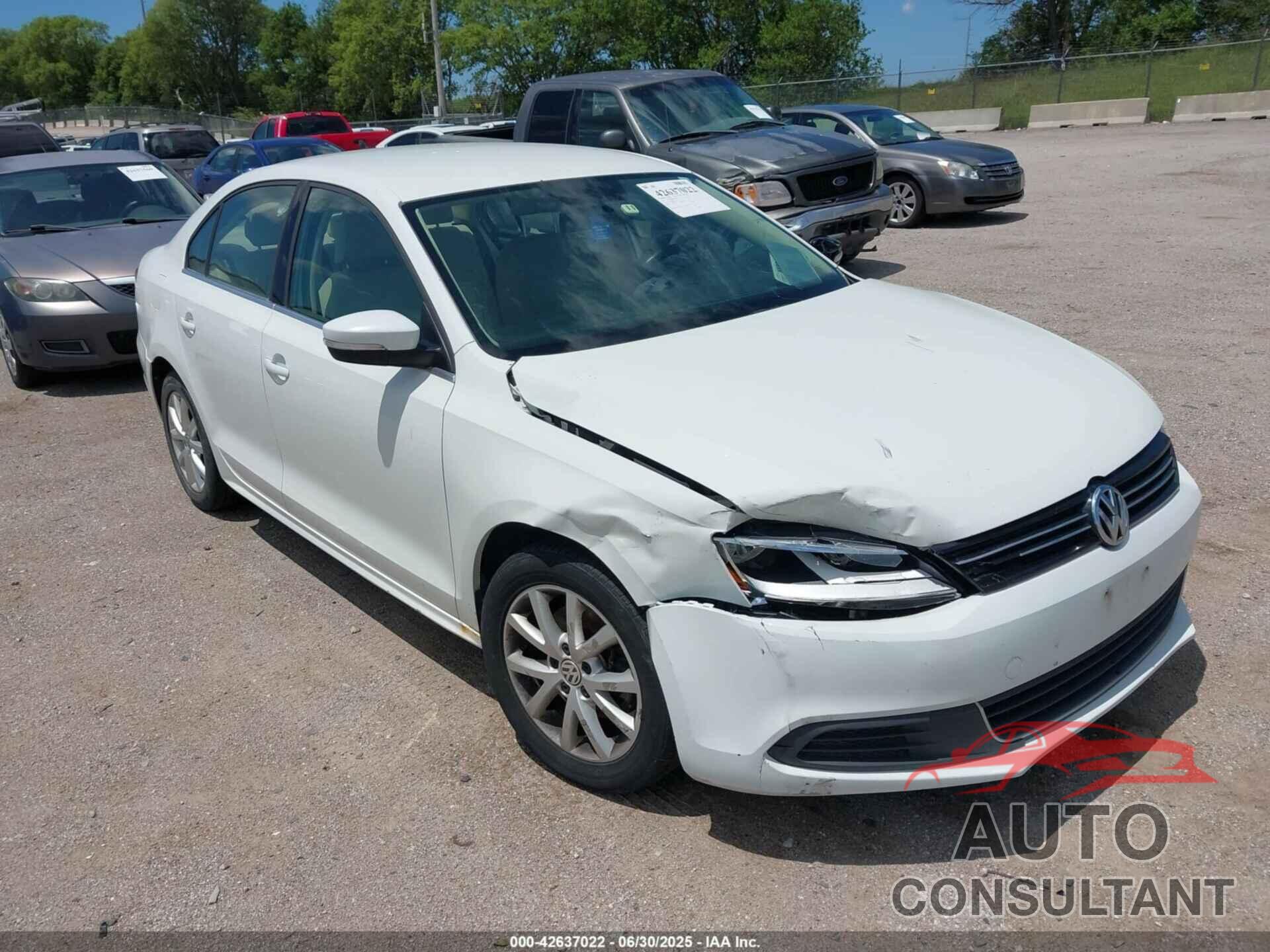 VOLKSWAGEN JETTA 2014 - 3VWD07AJXEM333132