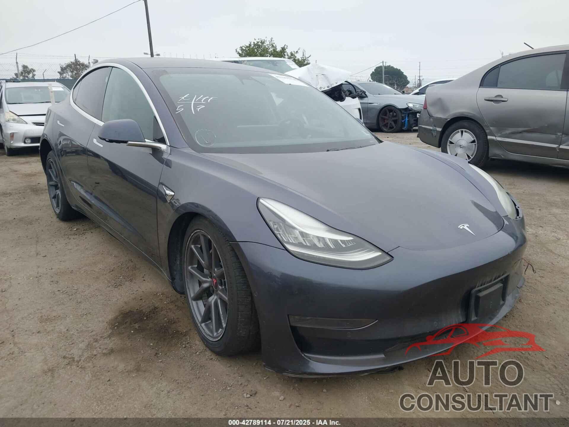TESLA MODEL 3 2020 - 5YJ3E1EA0LF803452