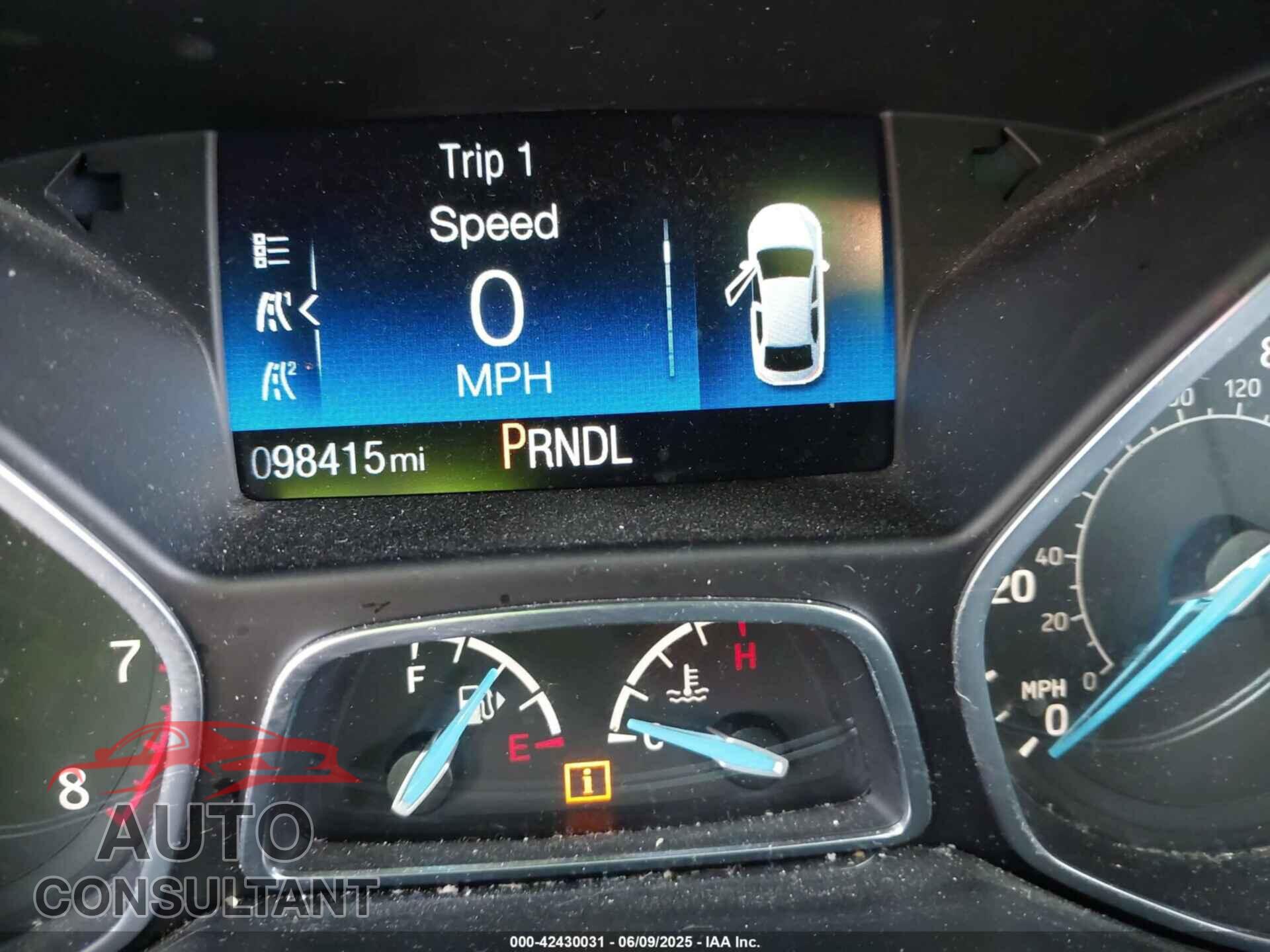 FORD FOCUS 2017 - 1FADP3E25HL299512