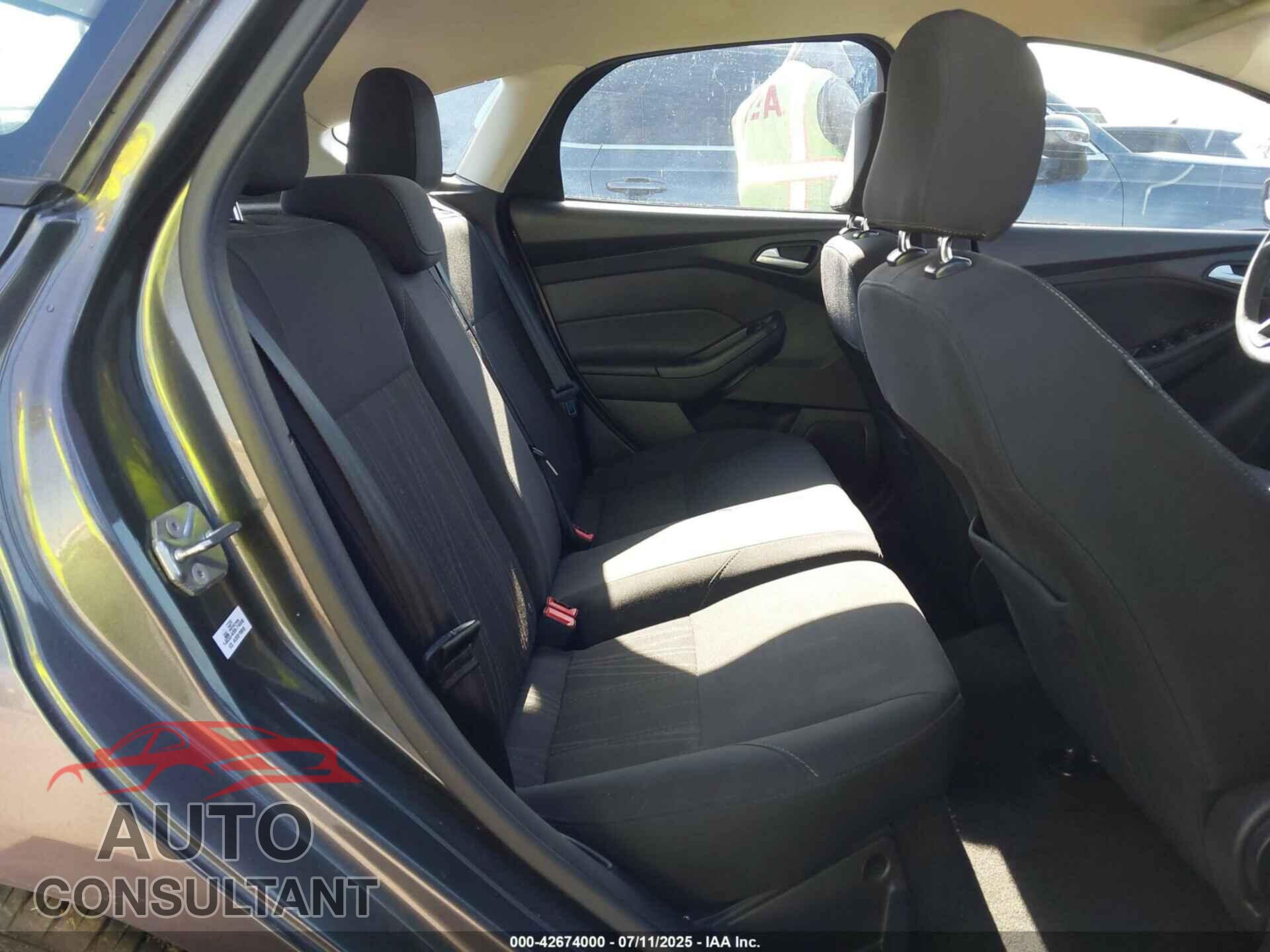 FORD FOCUS 2017 - 1FADP3K2XHL286386