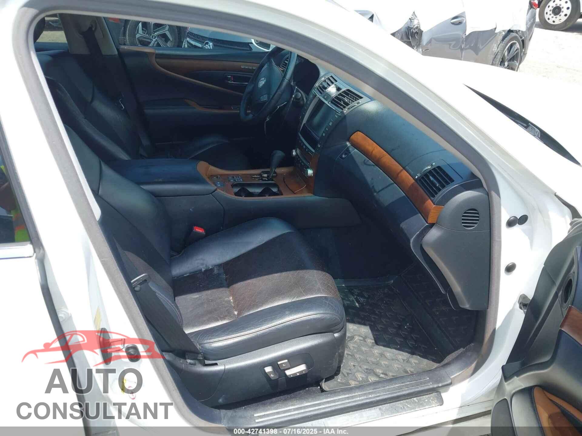 LEXUS LS 460 2011 - JTHBL5EF8B5104413