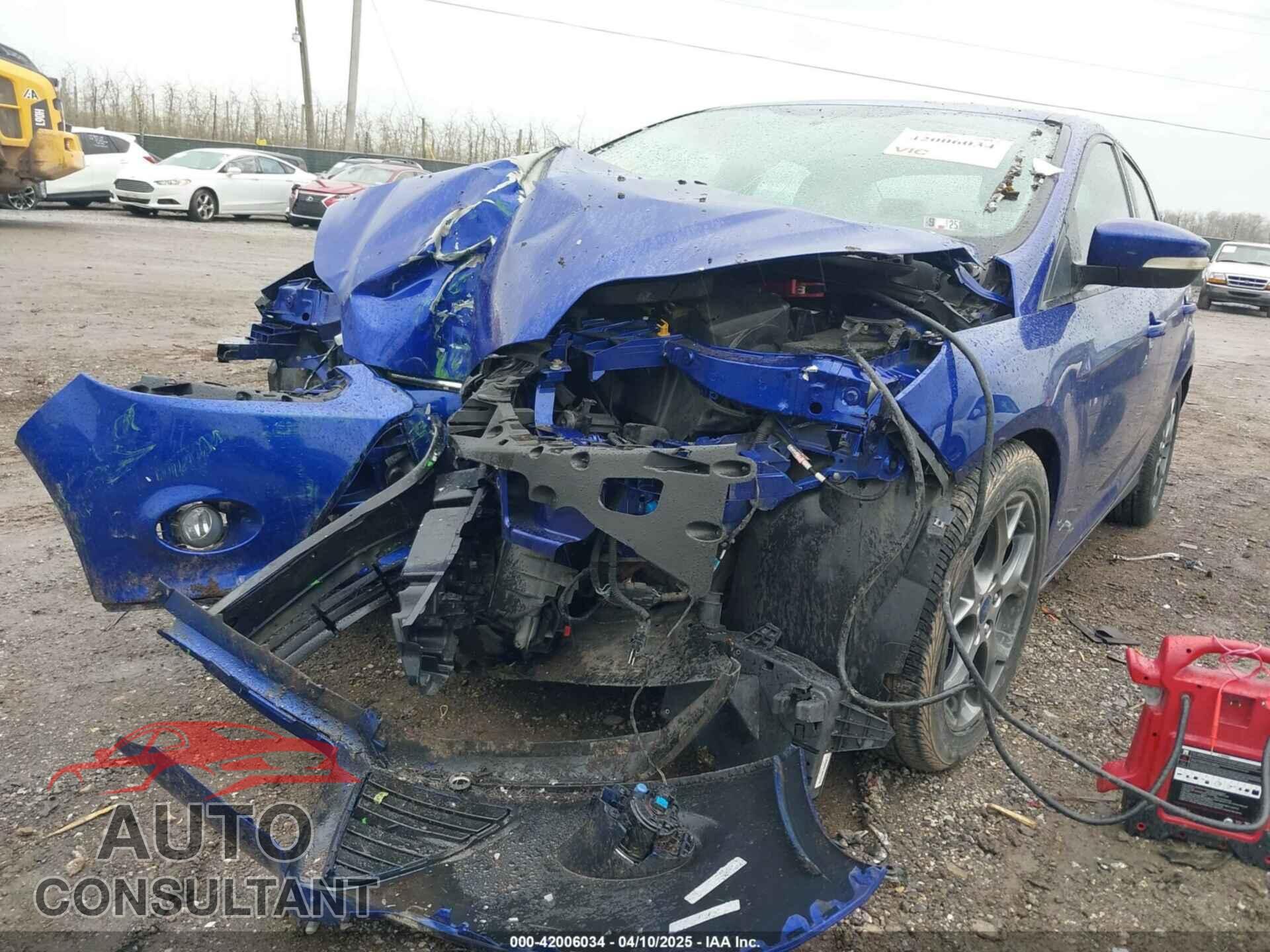 FORD FOCUS 2014 - 1FADP3F20EL330997