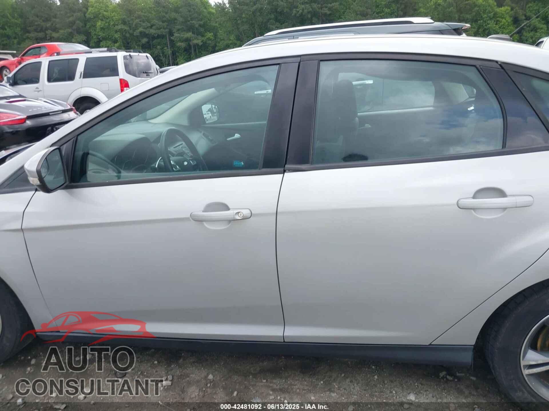 FORD FOCUS 2014 - 1FADP3F2XEL410324