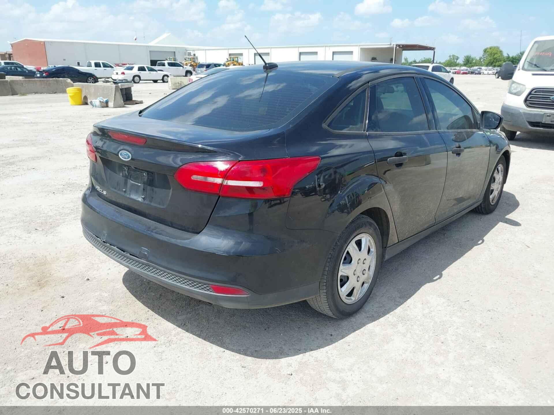 FORD FOCUS 2017 - 1FADP3E2XHL328759
