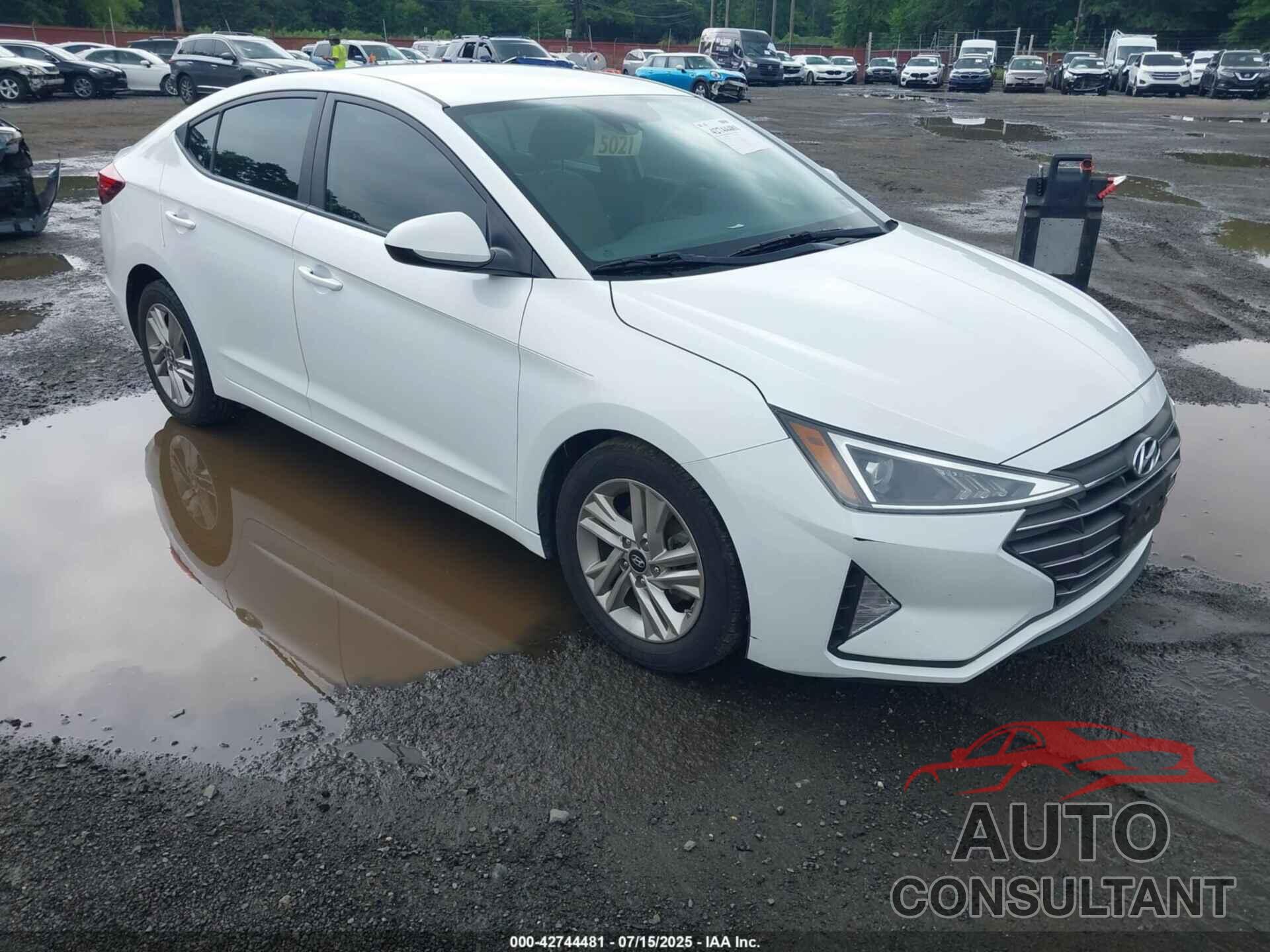 HYUNDAI ELANTRA 2020 - 5NPD84LF2LH516336