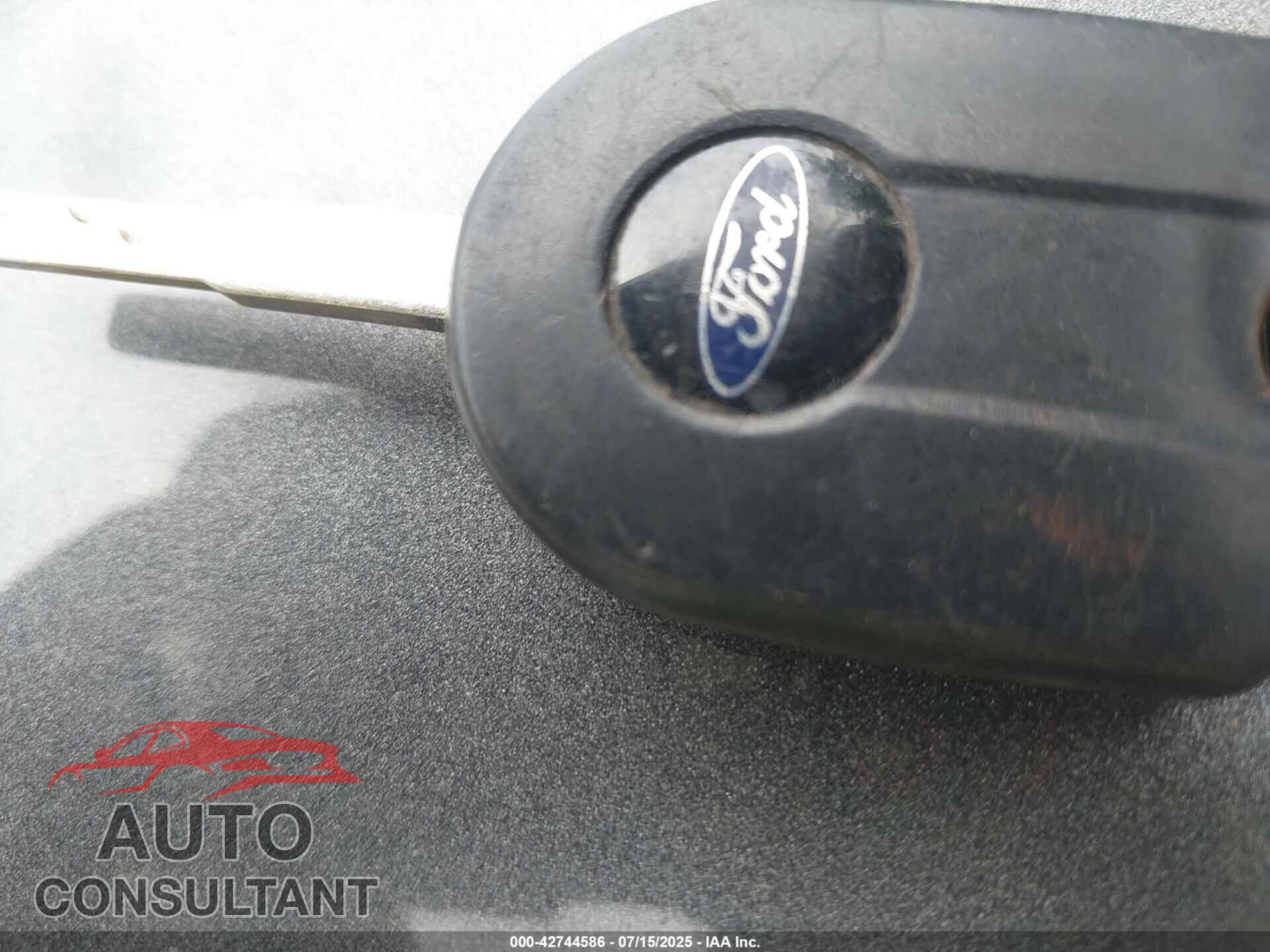 FORD FOCUS 2016 - 1FADP3F2XGL309724