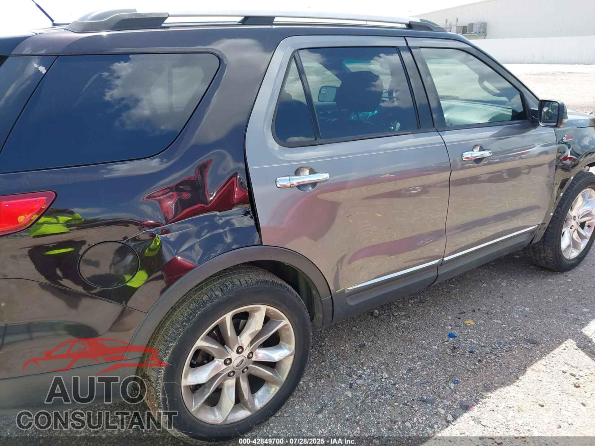 FORD EXPLORER 2013 - 1FM5K7D86DGA17435