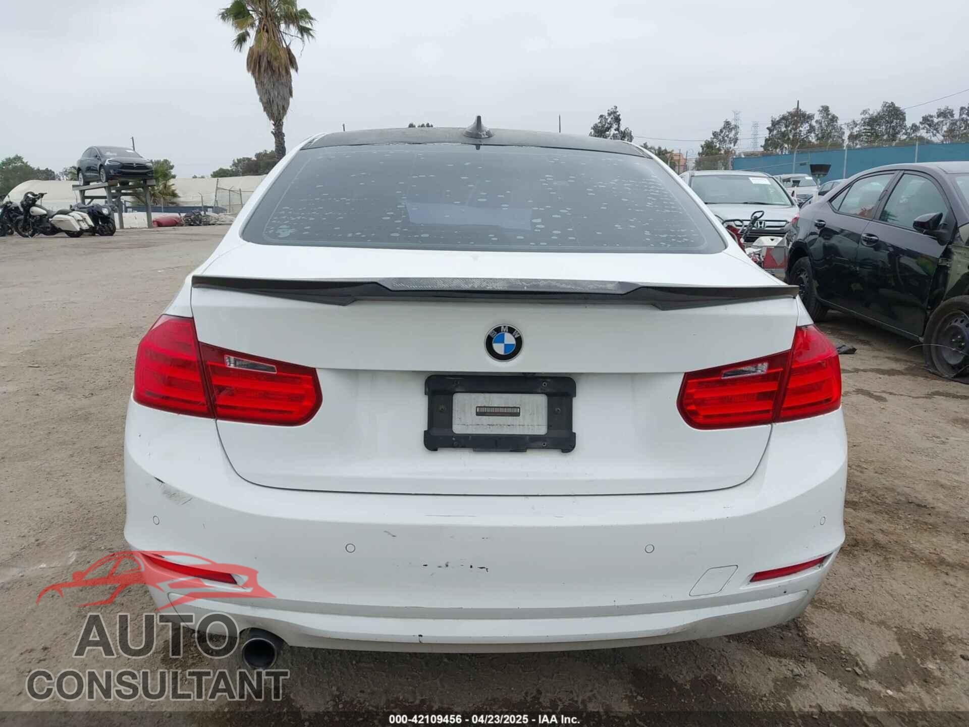 BMW 320I 2015 - WBA3B1G59FNT06265