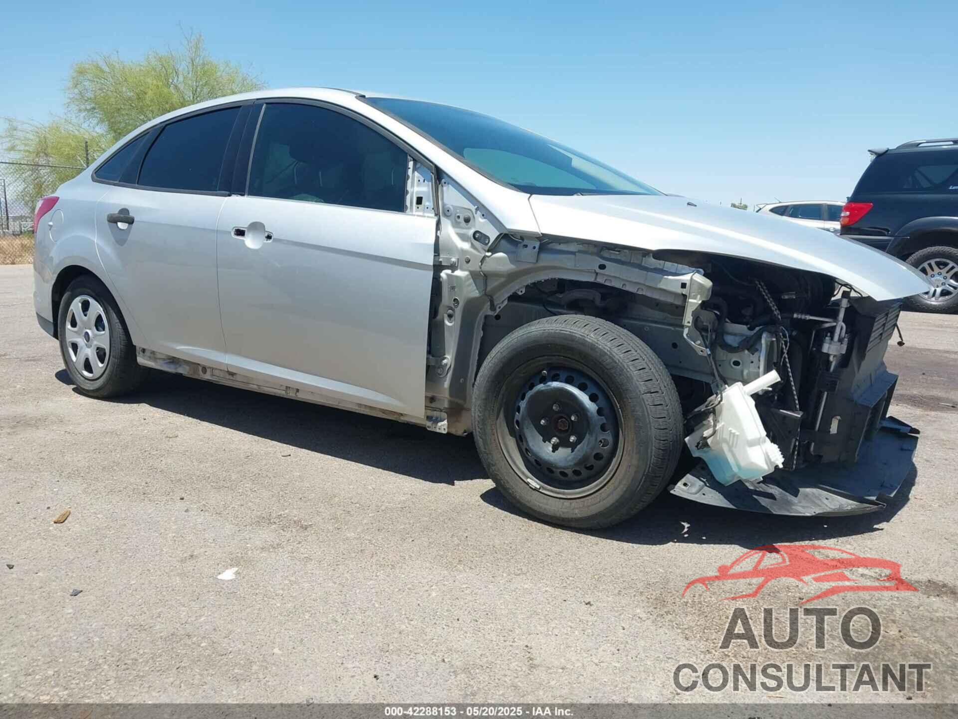 FORD FOCUS 2013 - 1FADP3E2XDL379303