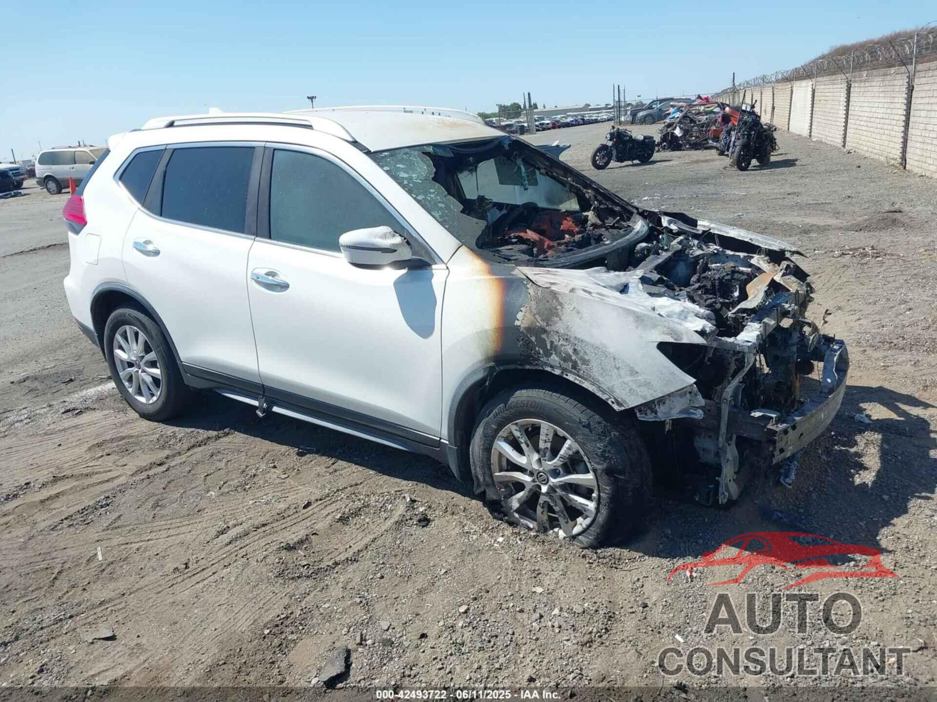 NISSAN ROGUE 2017 - JN8AT2MT2HW131181