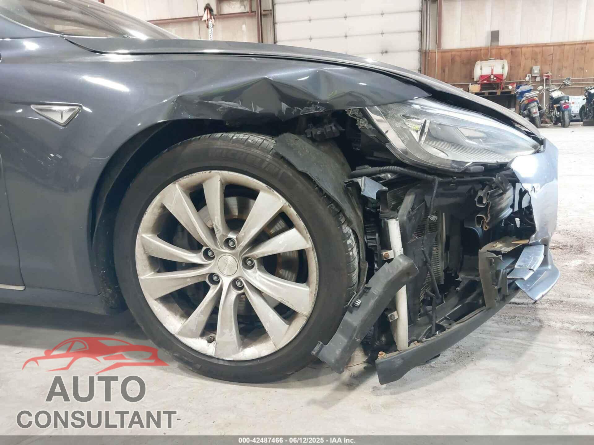TESLA MODEL S 2016 - 5YJSA1E22GF124109