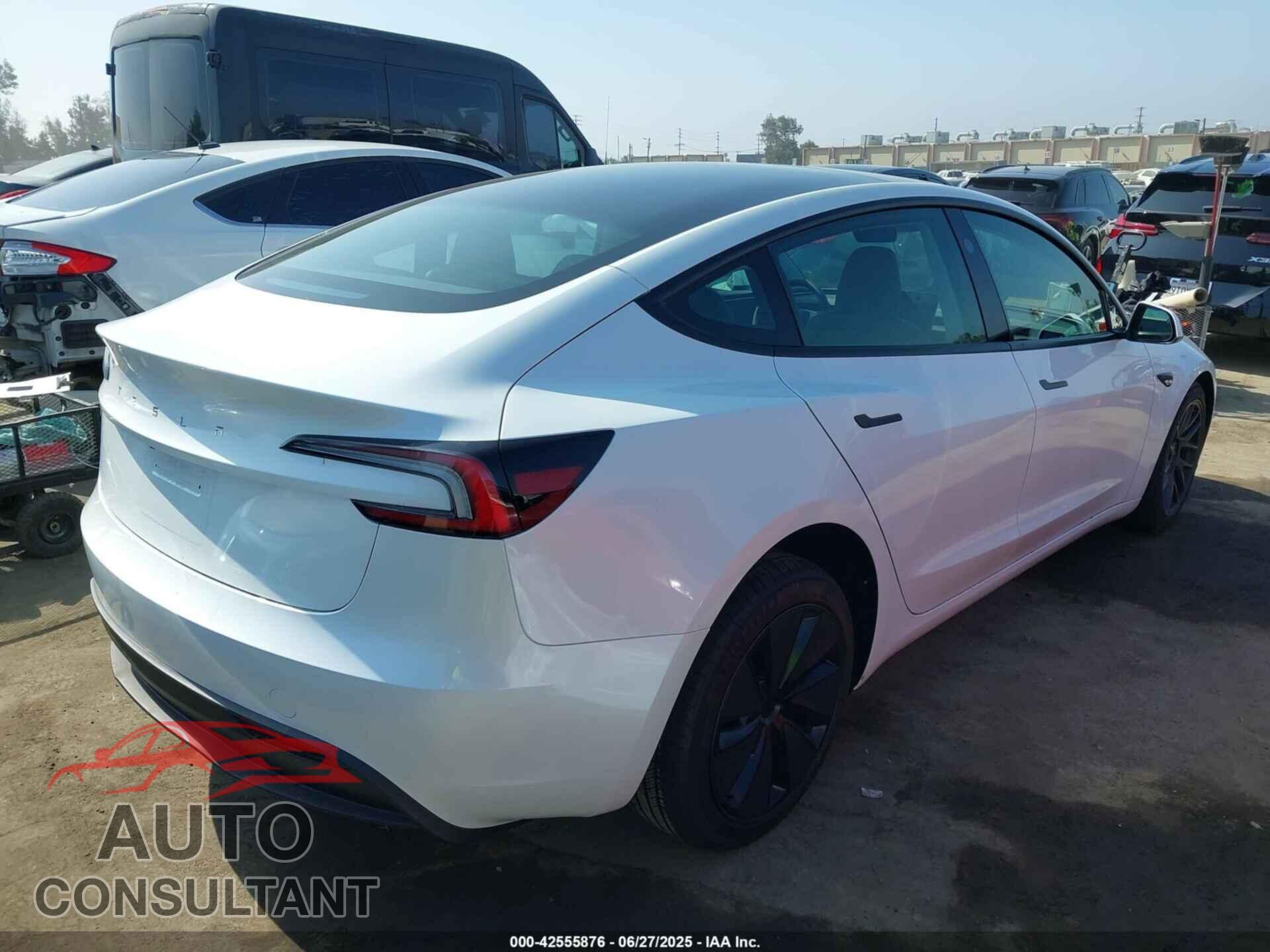 TESLA MODEL 3 2025 - 5YJ3E1EA4SF005535