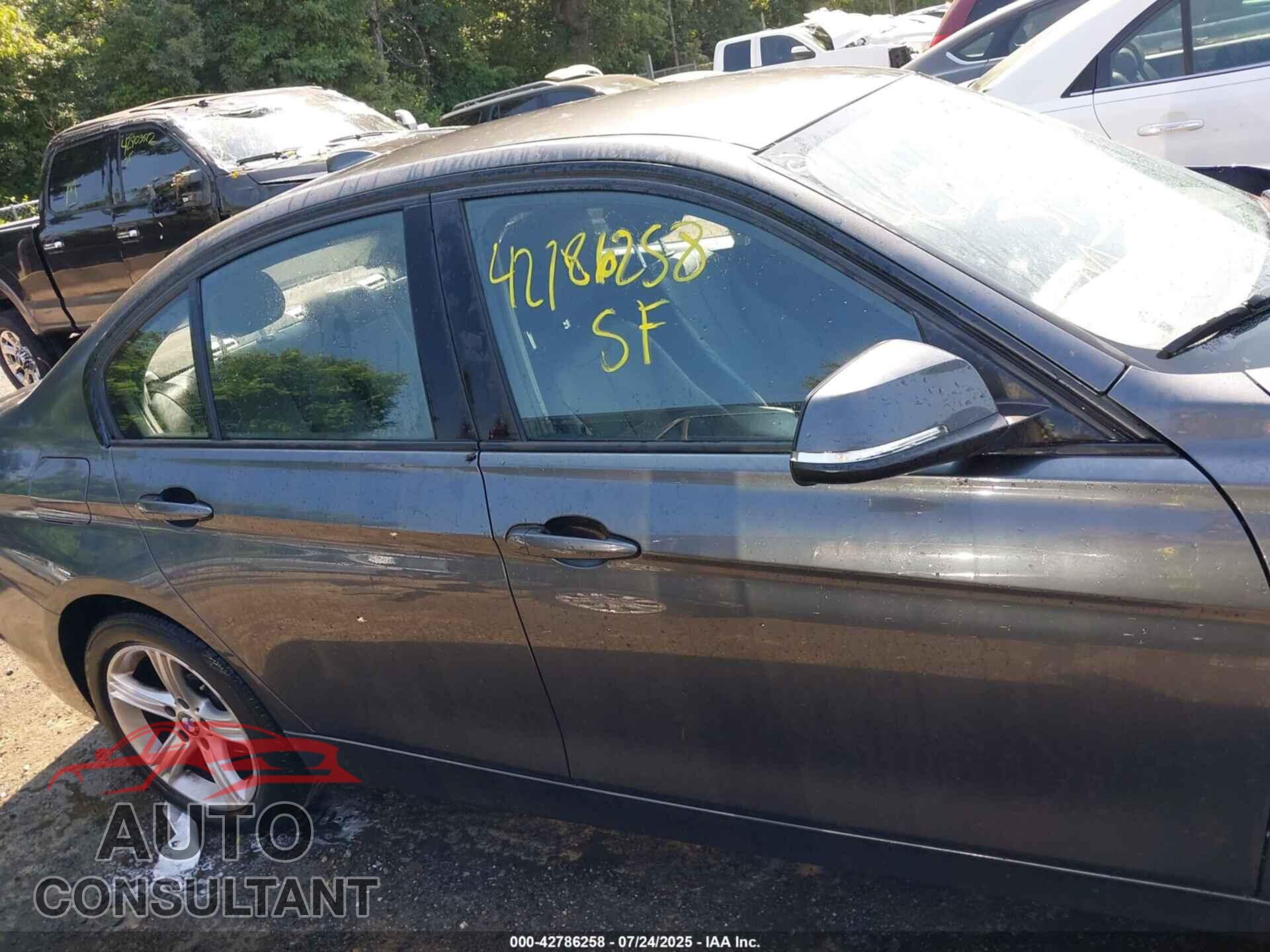 BMW 320I 2014 - WBA3C3C51EP662792