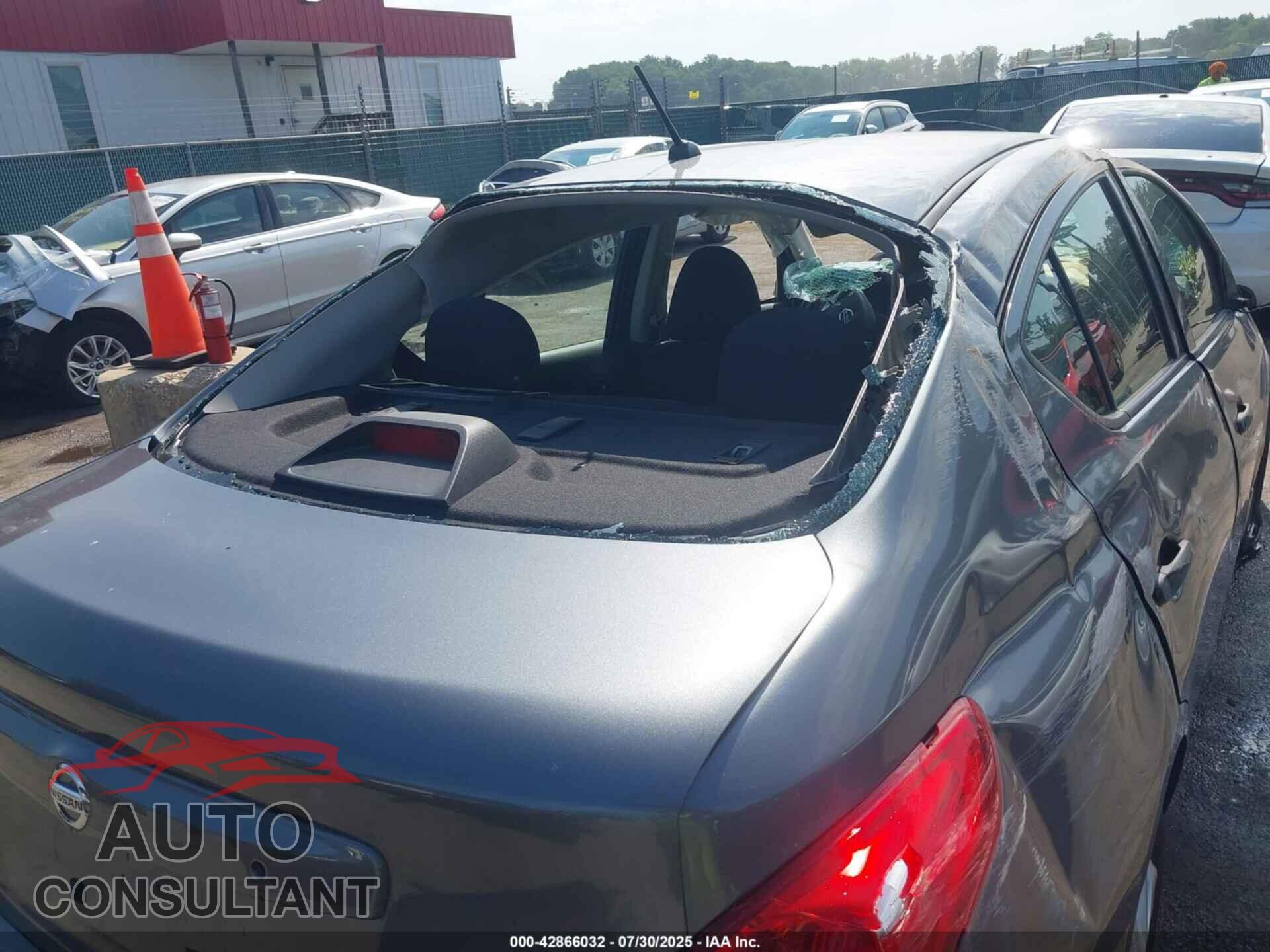 NISSAN VERSA 2019 - 3N1CN7AP3KL879280