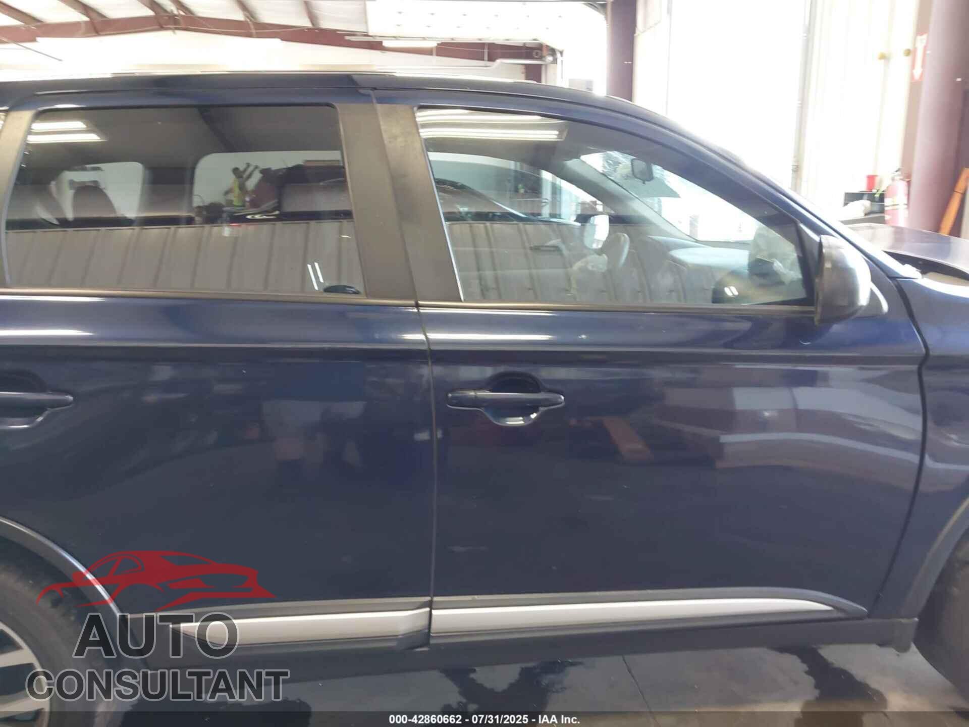 MITSUBISHI OUTLANDER 2017 - JA4AD2A34HZ070860