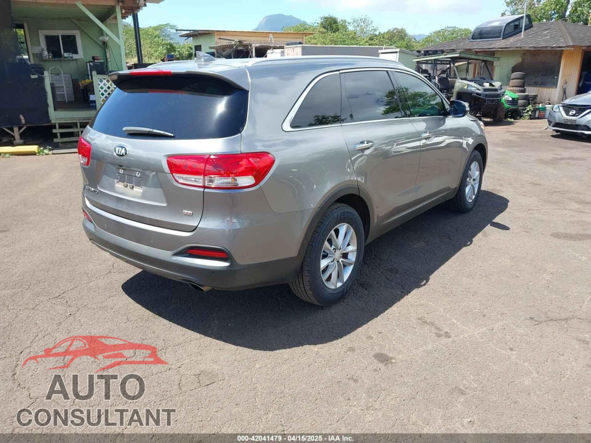 KIA SORENTO 2017 - 5XYPG4A3XHG279909