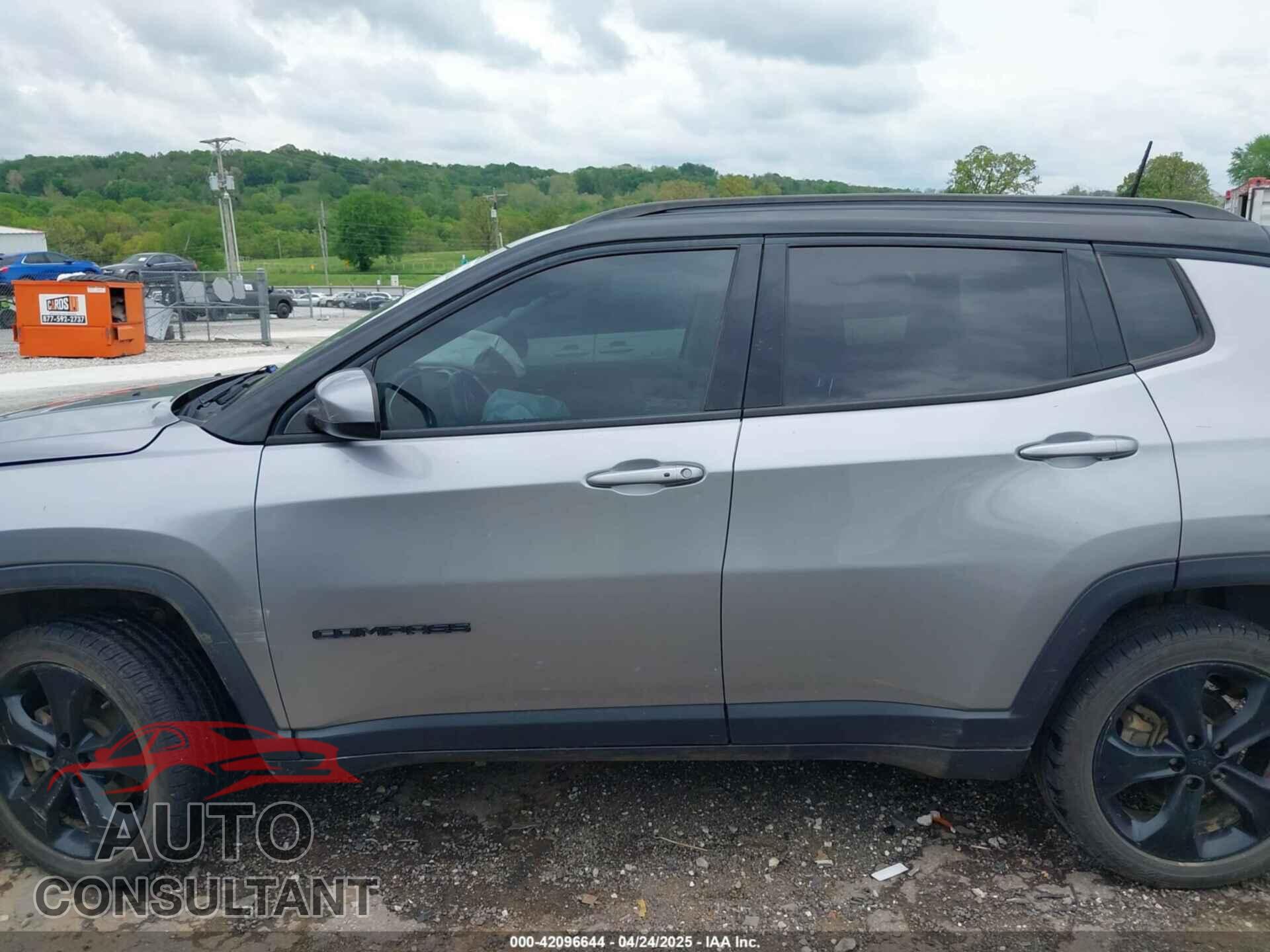 JEEP COMPASS 2018 - 3C4NJDBB8JT323967