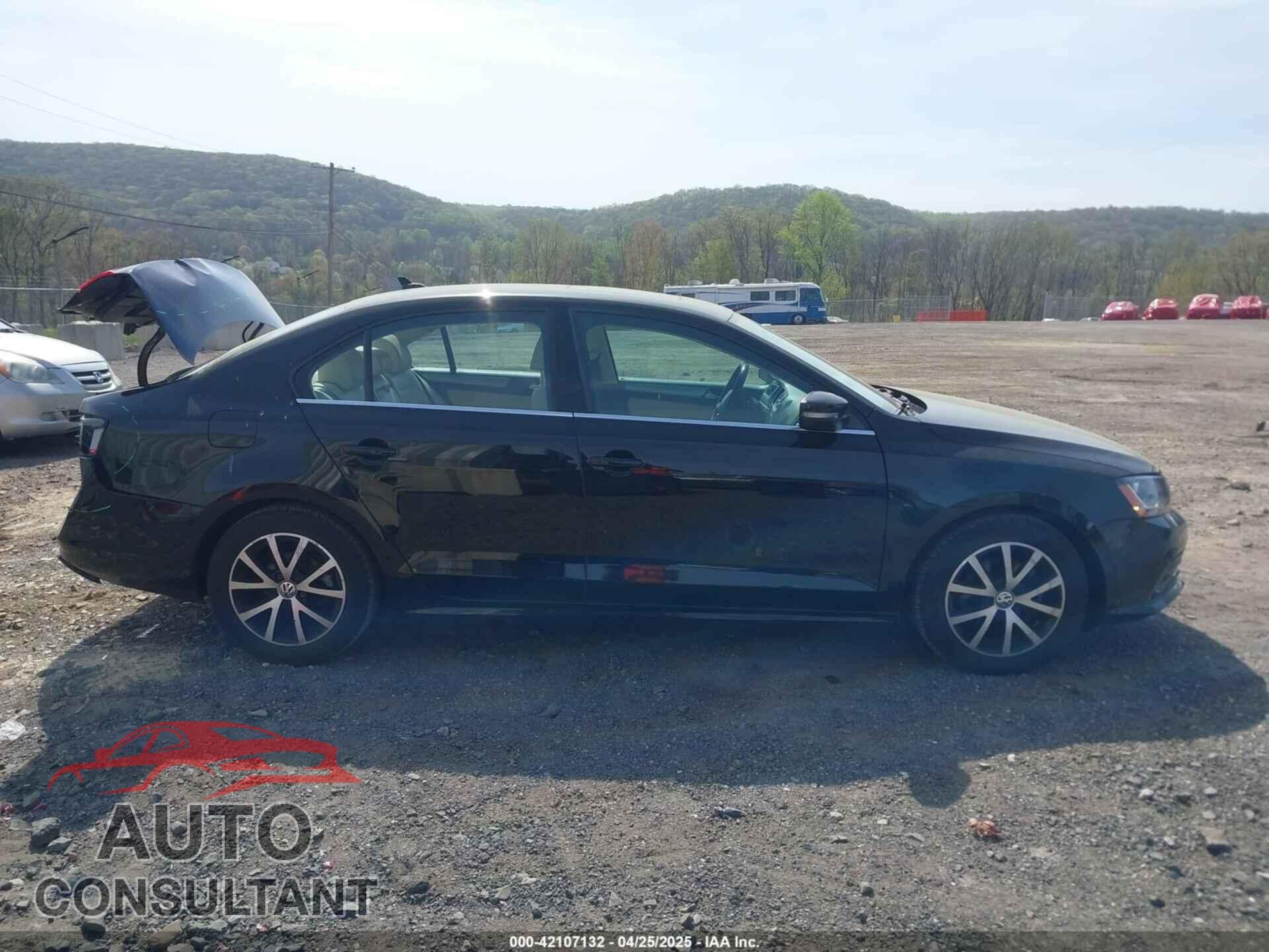 VOLKSWAGEN JETTA 2017 - 3VWDB7AJ3HM310645