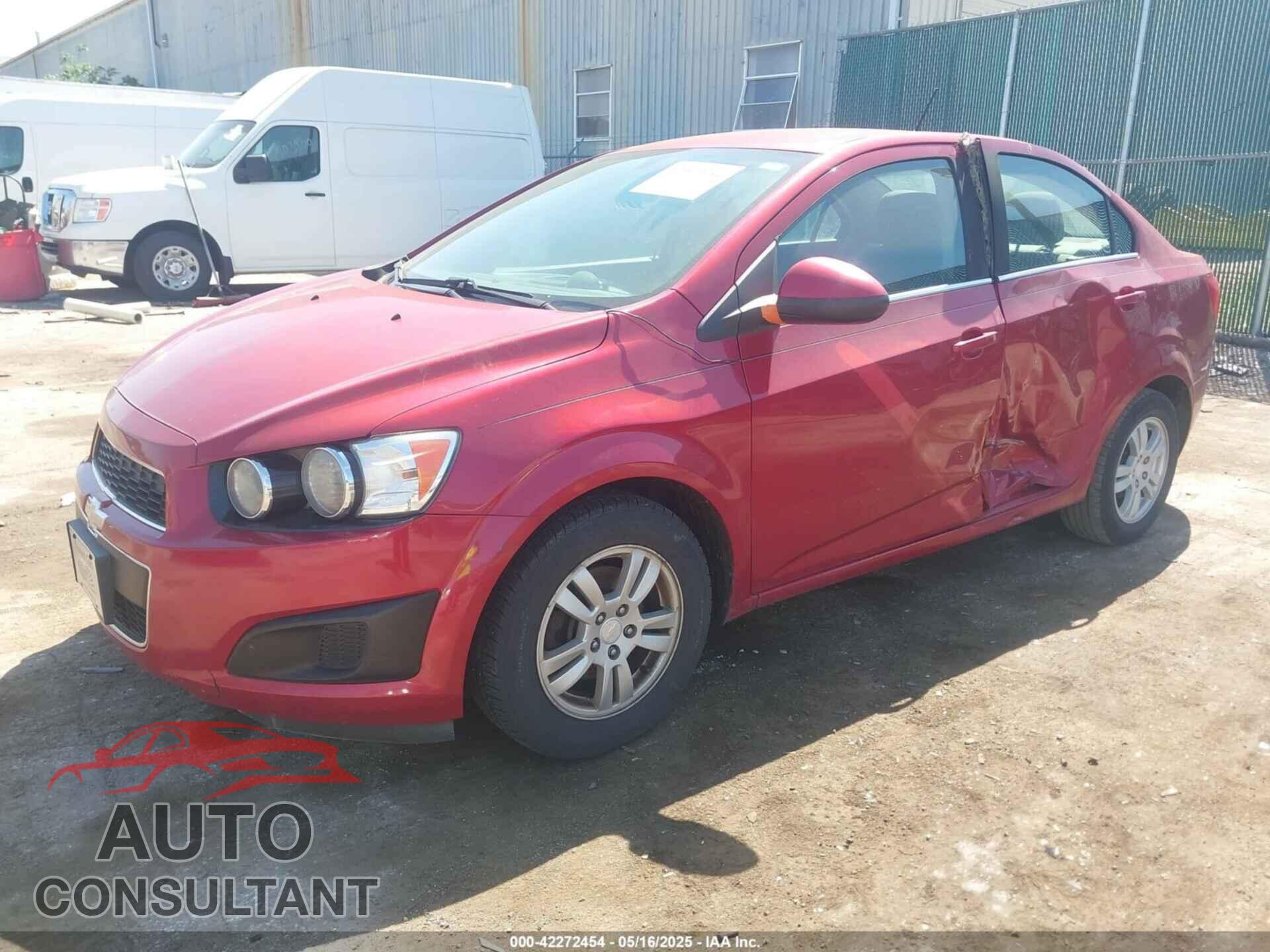 CHEVROLET SONIC 2014 - 1G1JC5SH4E4142811