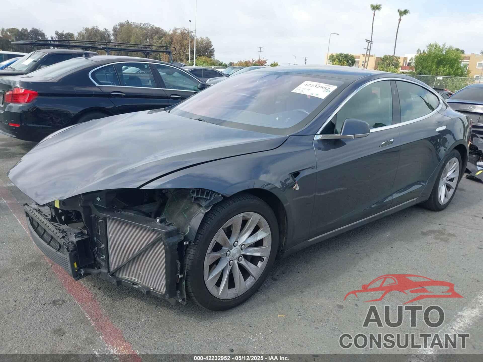 TESLA MODEL S 2017 - 5YJSA1E11HF205255
