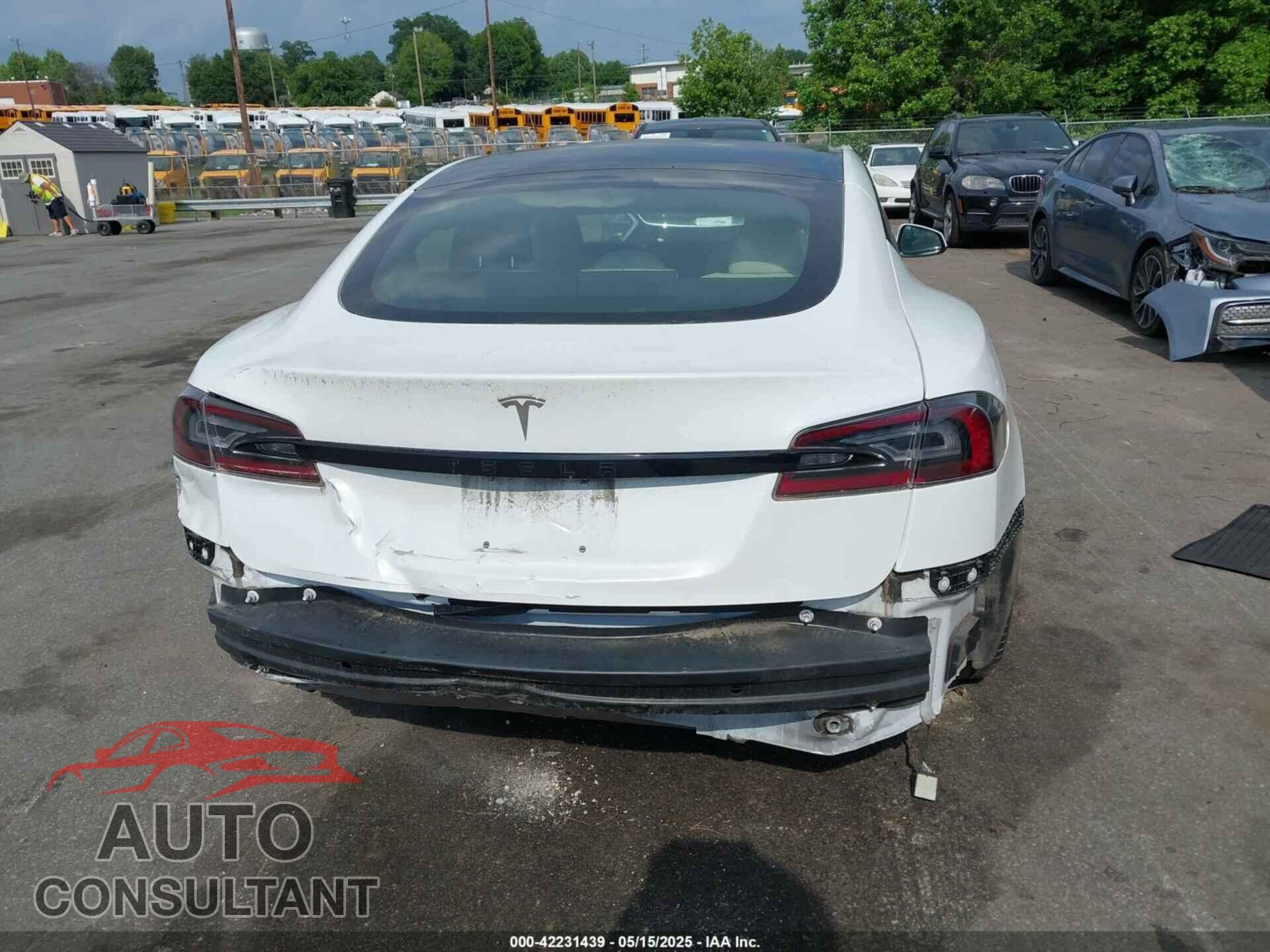 TESLA MODEL S 2022 - 5YJSA1E57NF462175