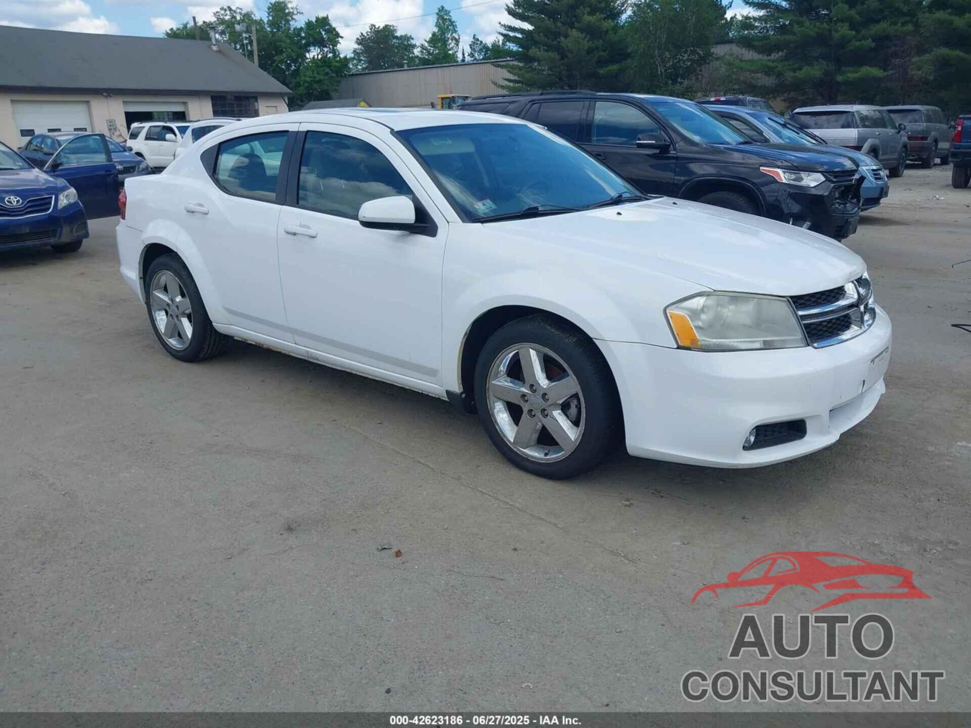 DODGE AVENGER 2011 - 1B3BD2FG1BN549016