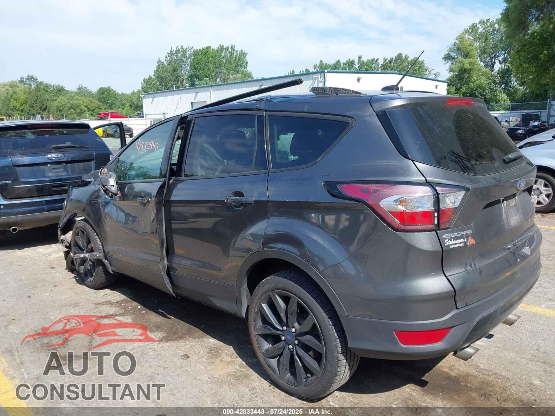FORD ESCAPE 2017 - 1FMCU0JD0HUC89772