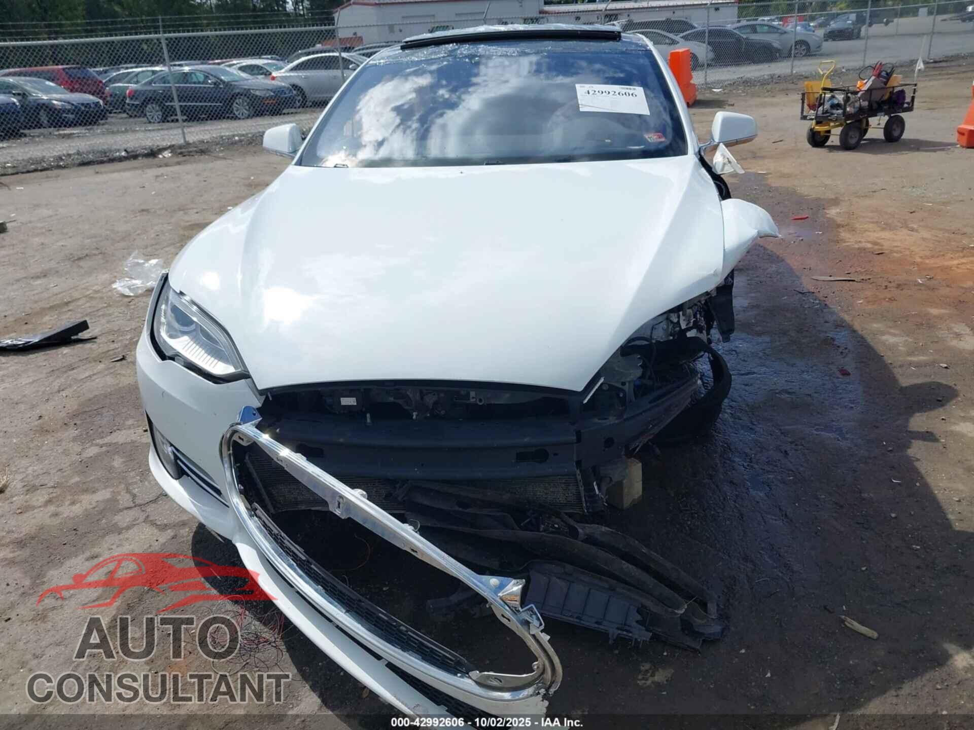 TESLA MODEL S 2016 - 5YJSA1E18GF132299