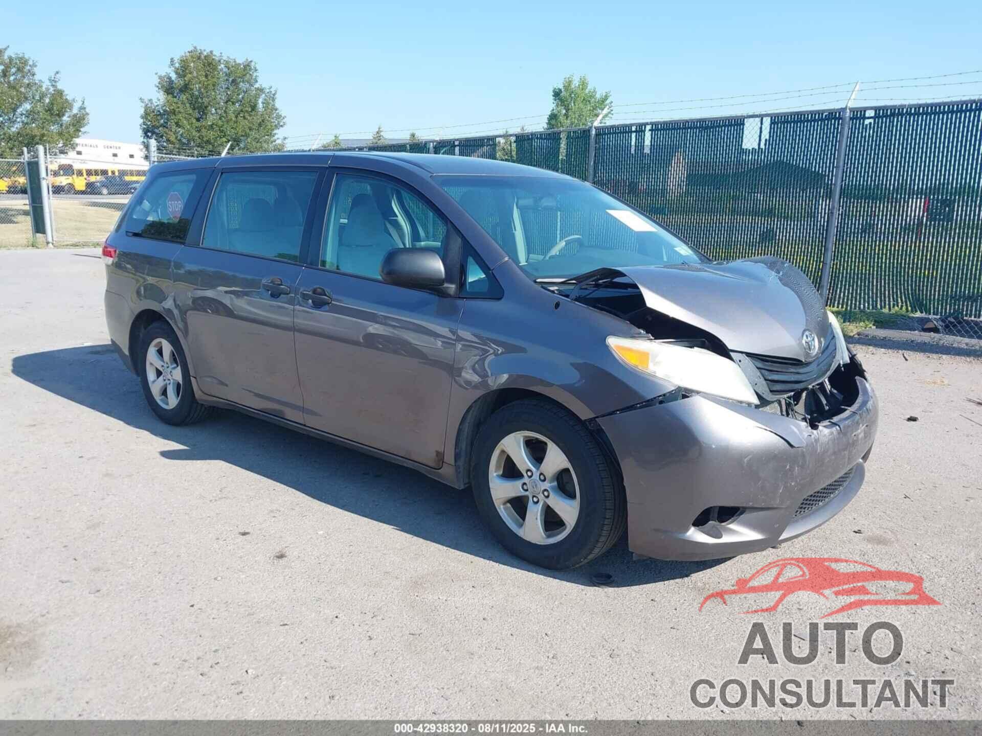 TOYOTA SIENNA 2011 - 5TDZK3DC4BS004818
