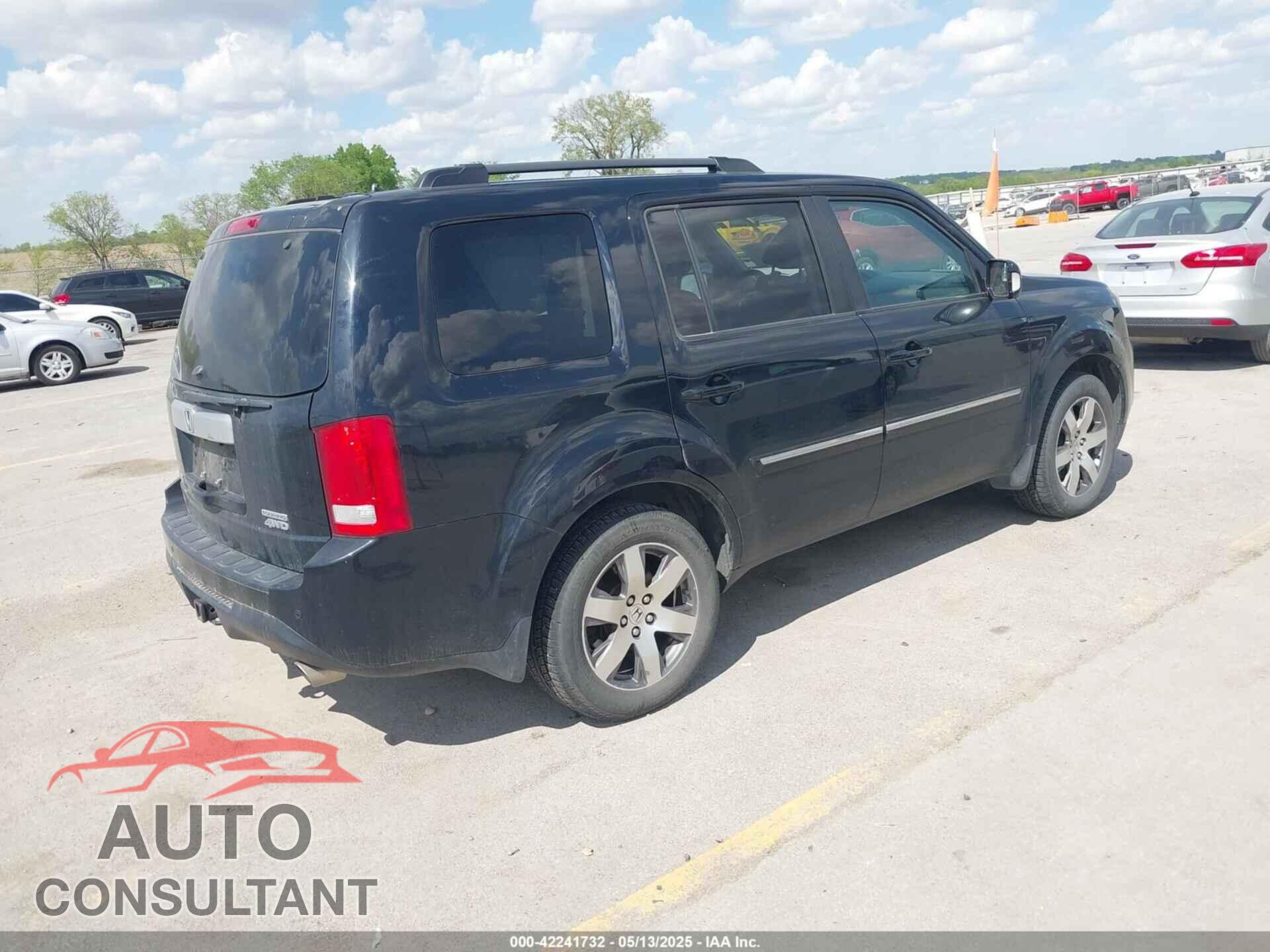 HONDA PILOT 2015 - 5FNYF4H90FB045249