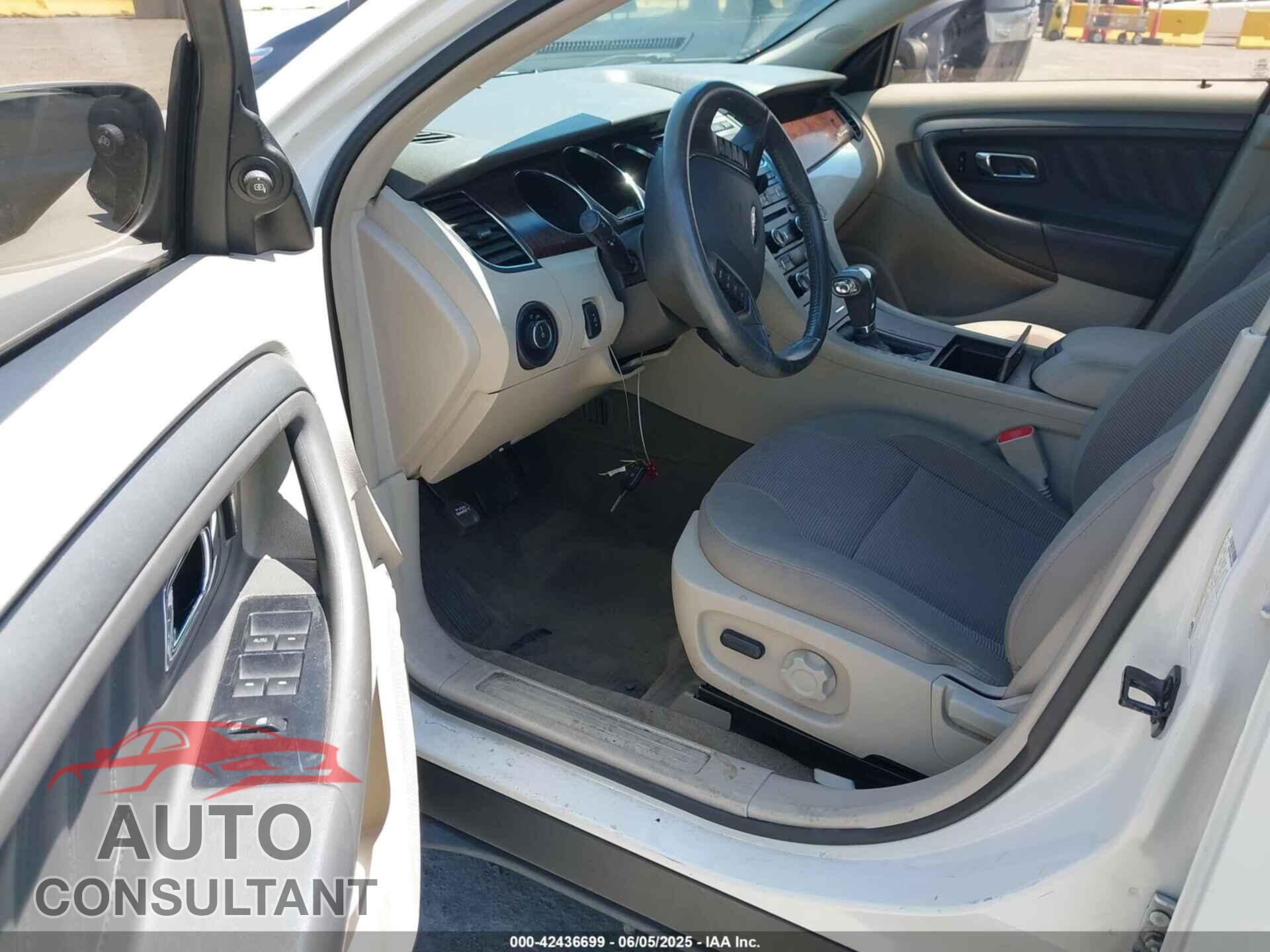 FORD TAURUS 2011 - 1FAHP2EW0BG182256