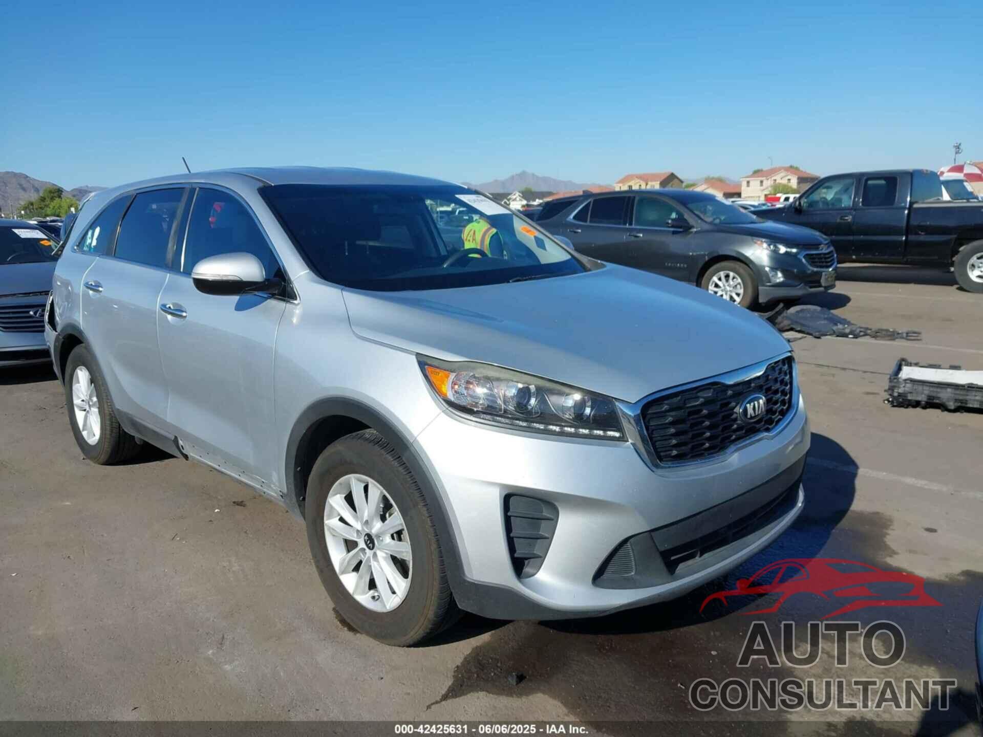 KIA SORENTO 2019 - 5XYPG4A31KG531442