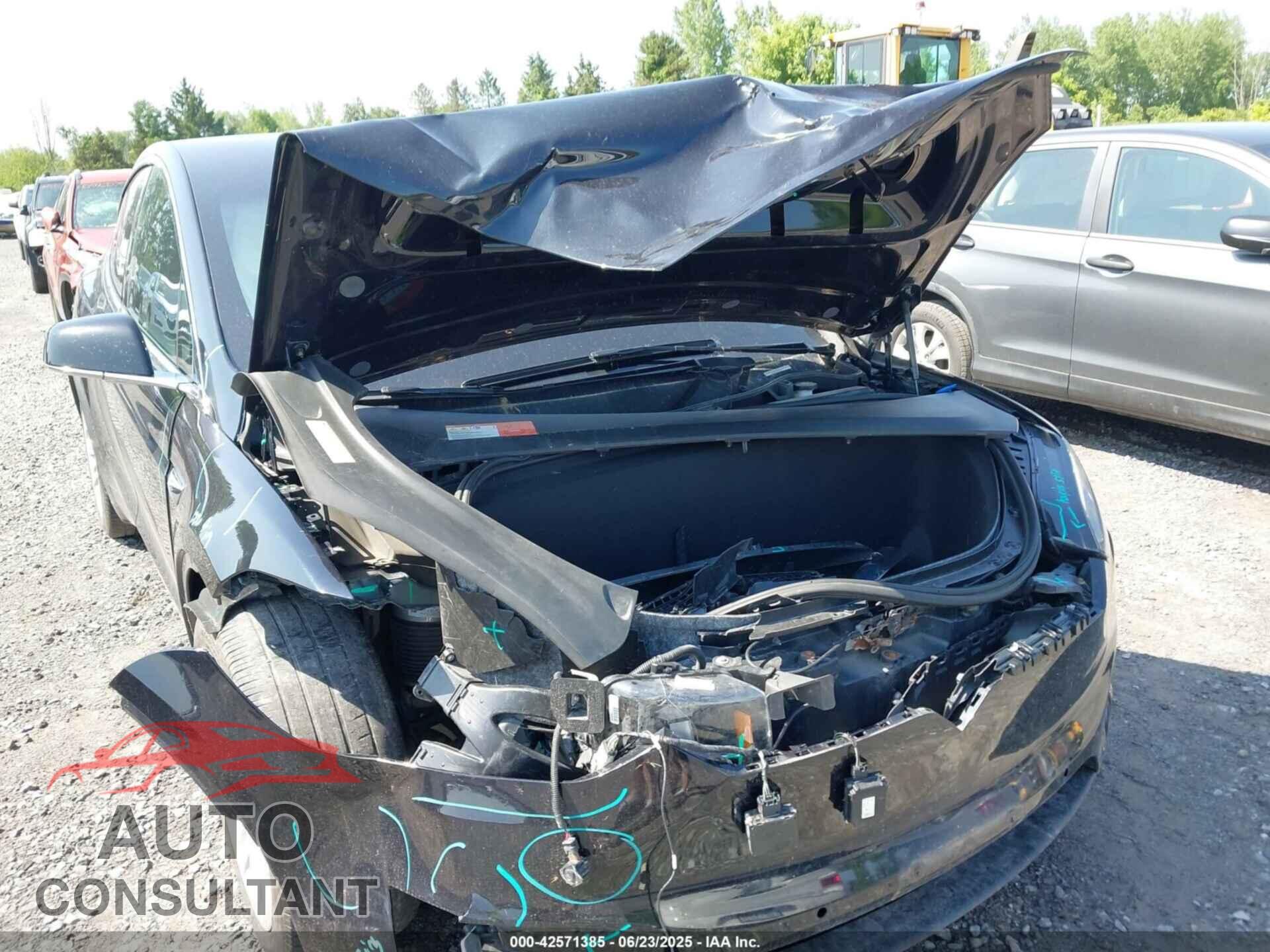 TESLA MODEL X 2017 - 5YJXCAE25HF044112