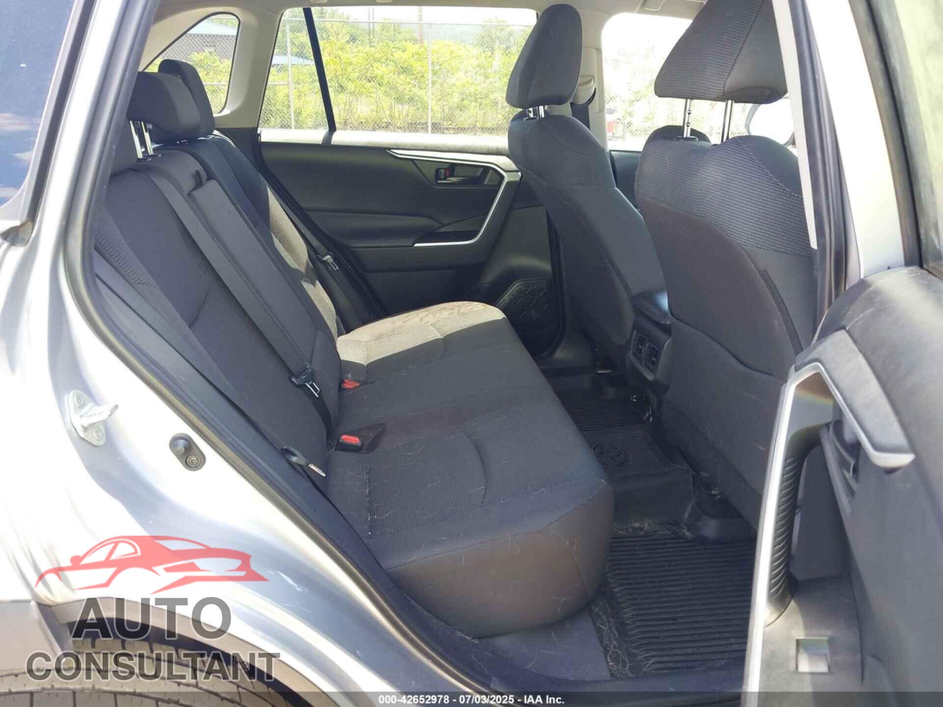 TOYOTA RAV4 2022 - 2T3F1RFVXNC323071