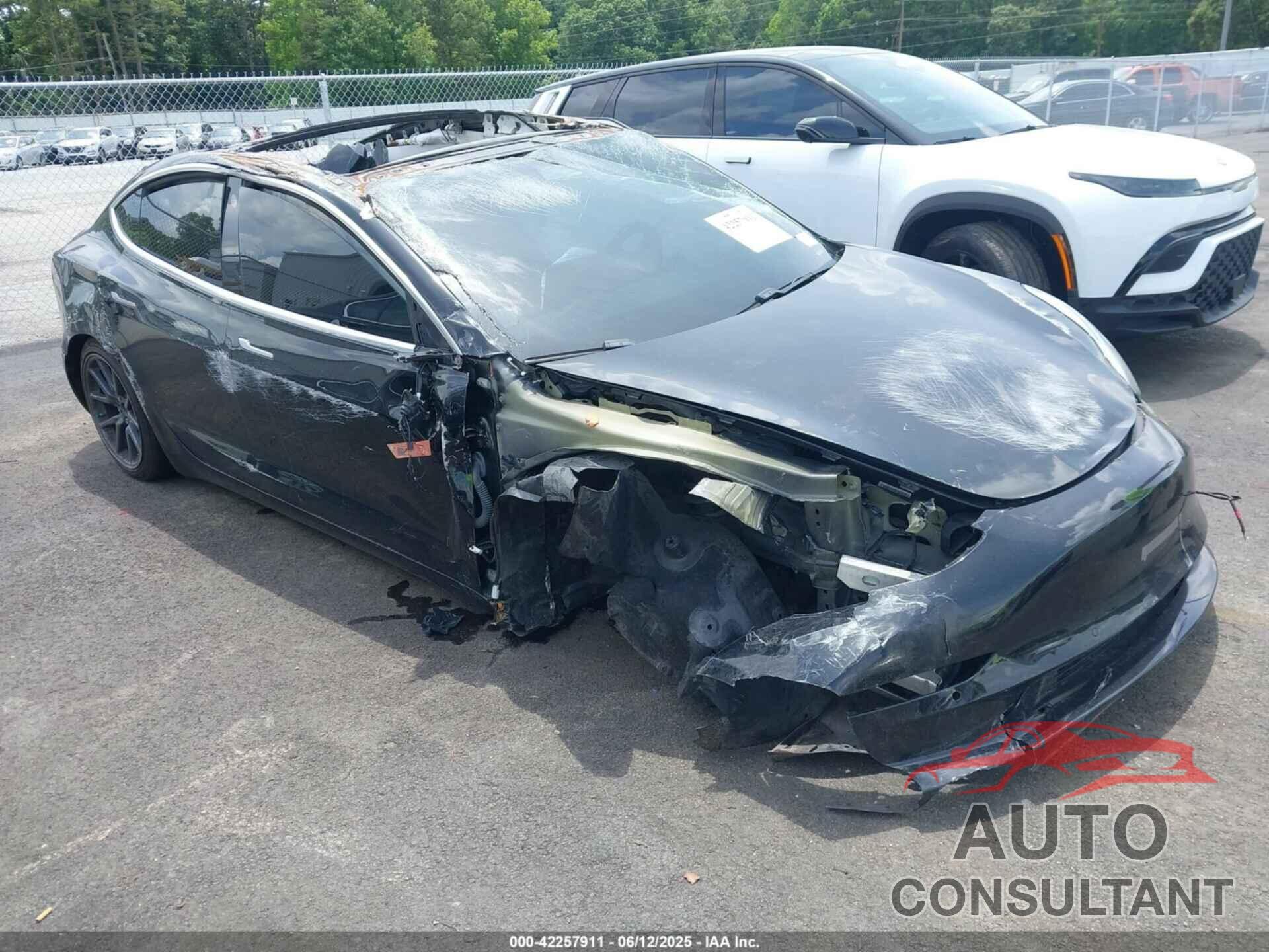 TESLA MODEL 3 2018 - 5YJ3E1EA4JF056984
